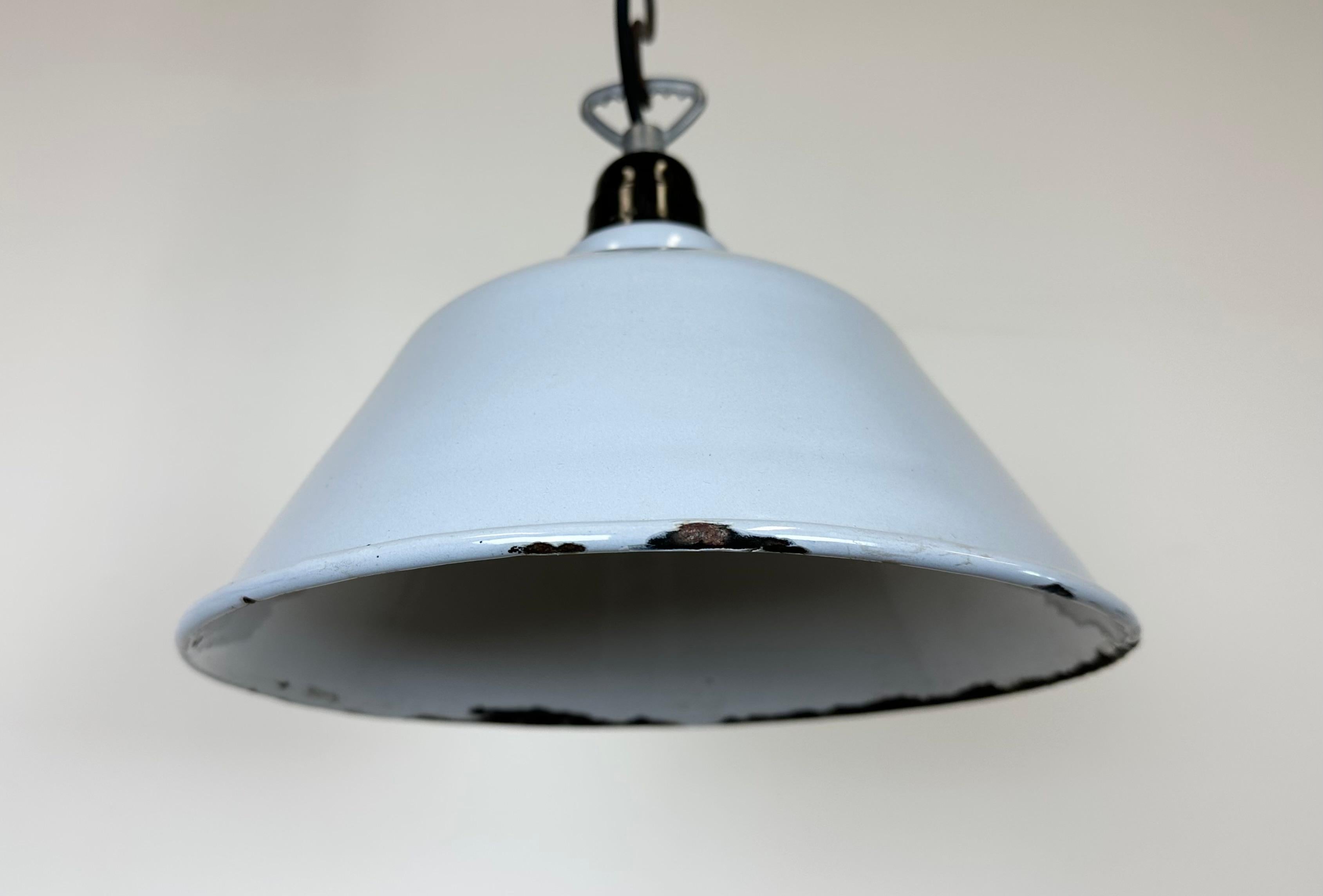 Industrial French Grey Enamel Factory Pendant Lamp, 1960s For Sale 3