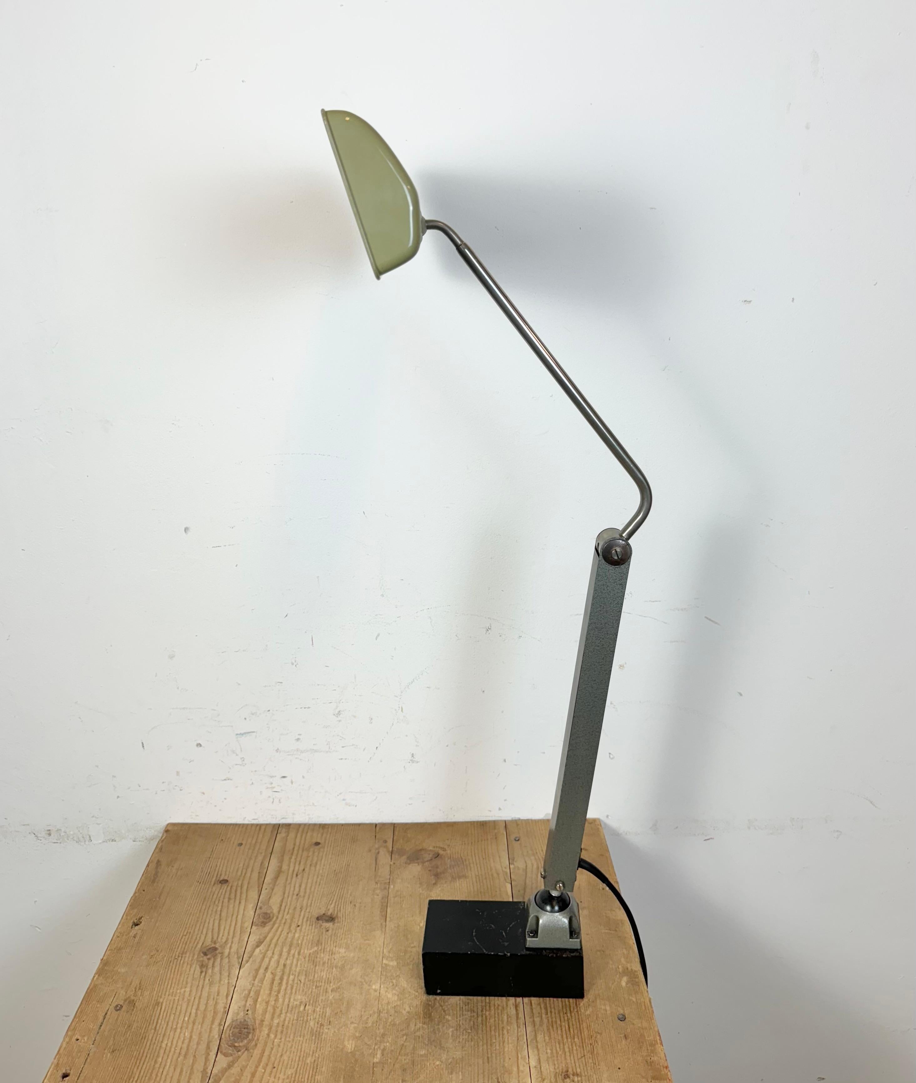 Industrial German Adjustable Flourescent Table Lamp Elwalux, 1960s For Sale 5