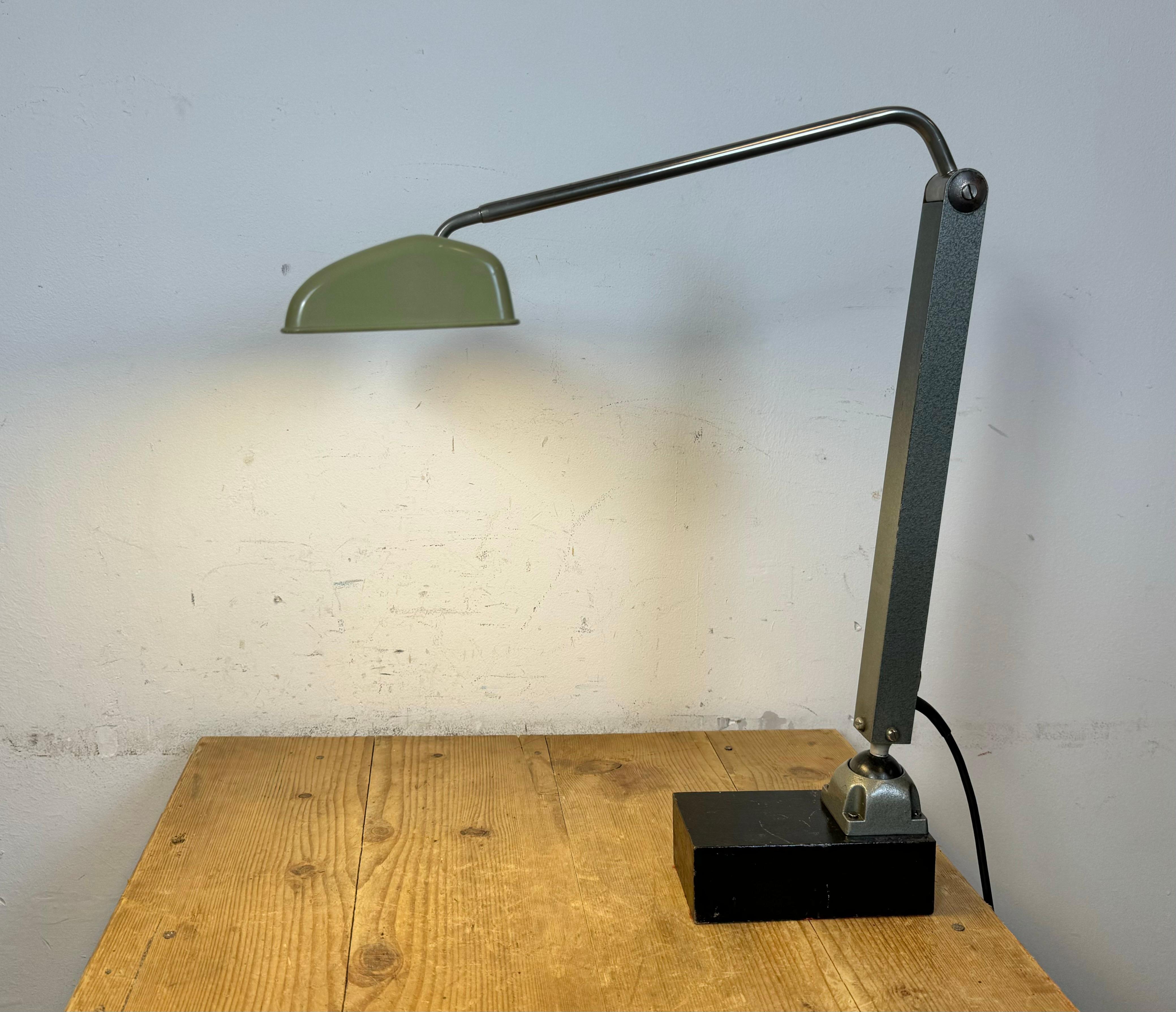 Industrial German Adjustable Flourescent Table Lamp Elwalux, 1960s For Sale 14