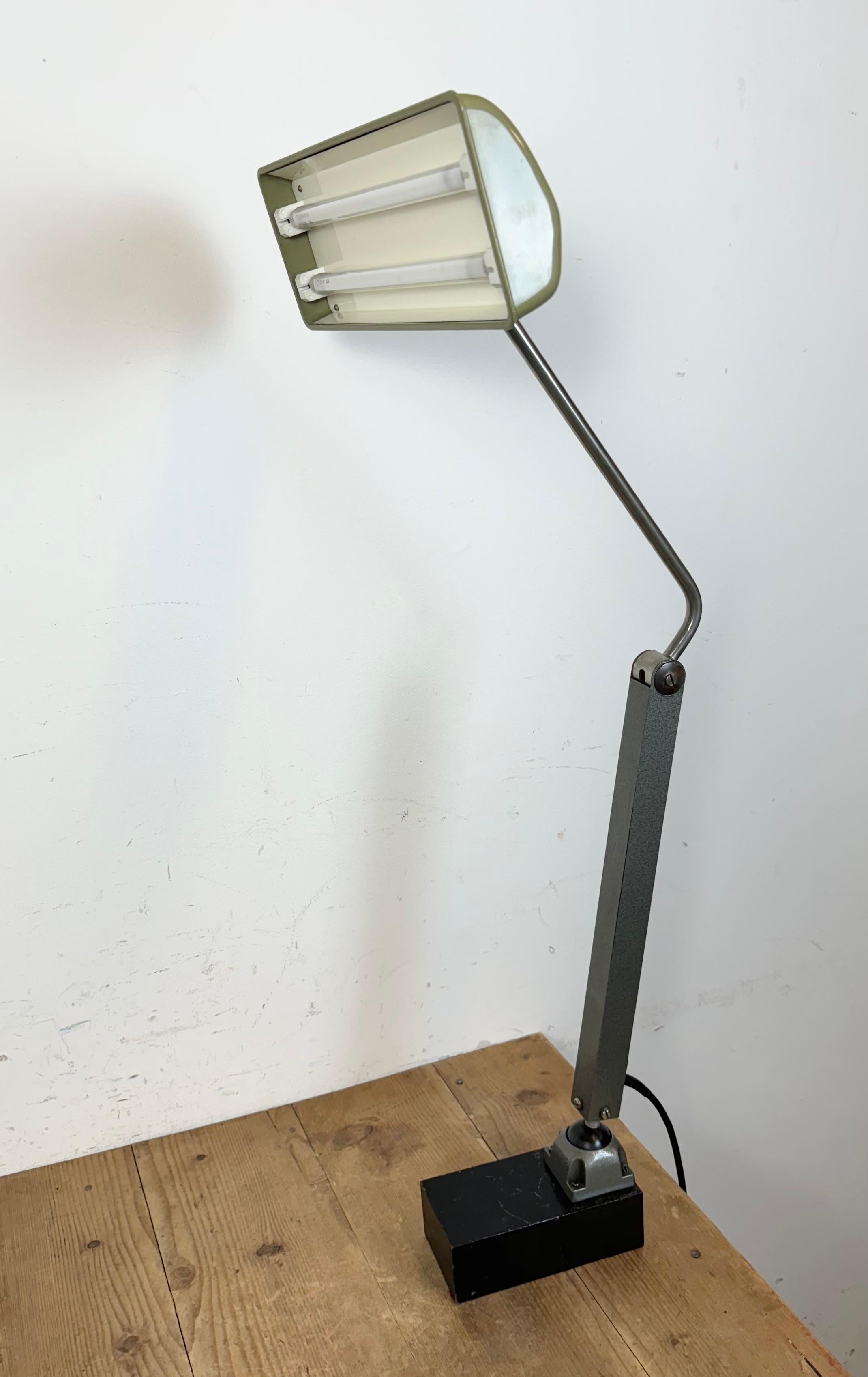 Industrial German Adjustable Flourescent Table Lamp Elwalux, 1960s For Sale 4