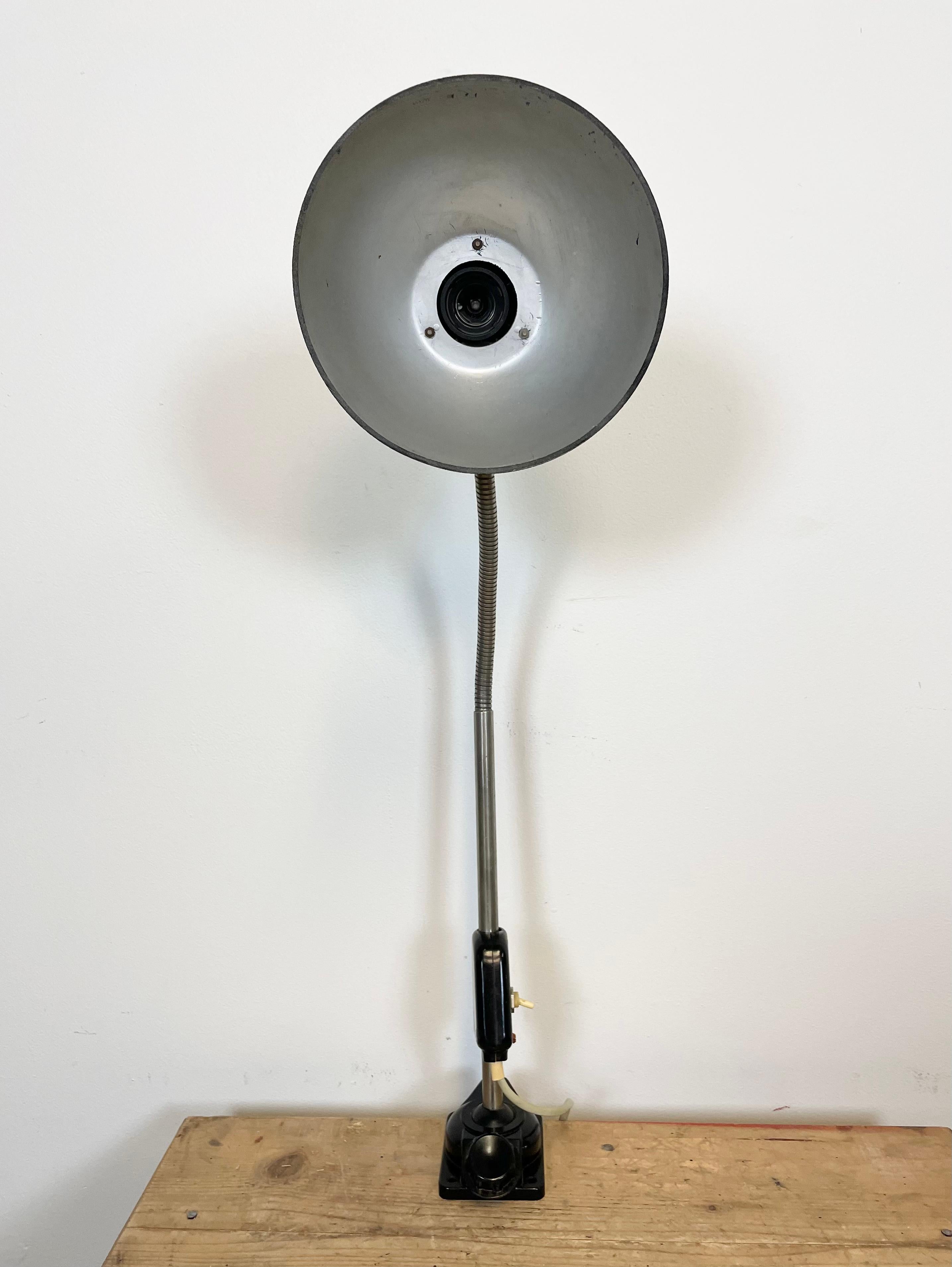 Industrial German Workshop Table Lamp from Reif Dresden, 1950s For Sale 4