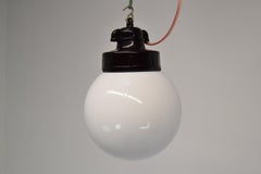 Pendentifs en verre industriel, années 1950