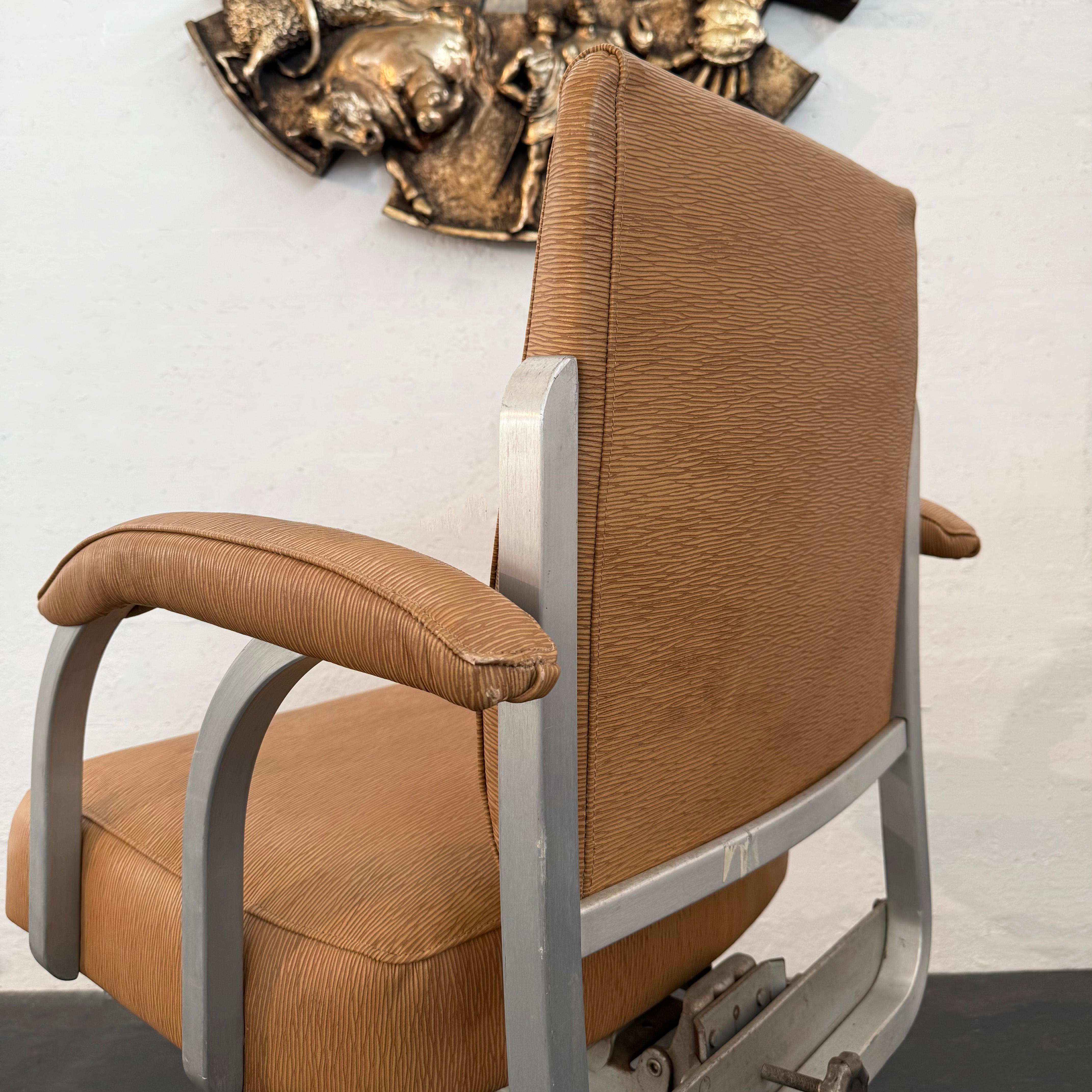 Silla de oficina industrial GoodForm de aluminio tapizada siglo XX en venta