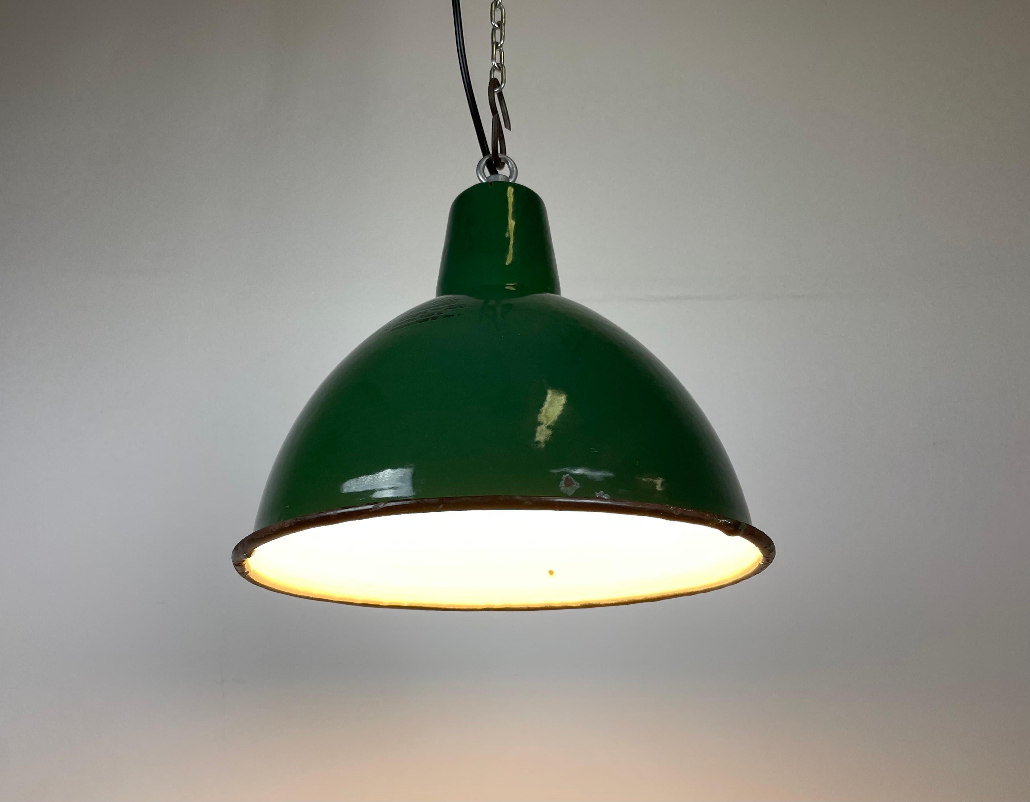 Industrial Green Enamel Factory Lamp, 1960s For Sale 5