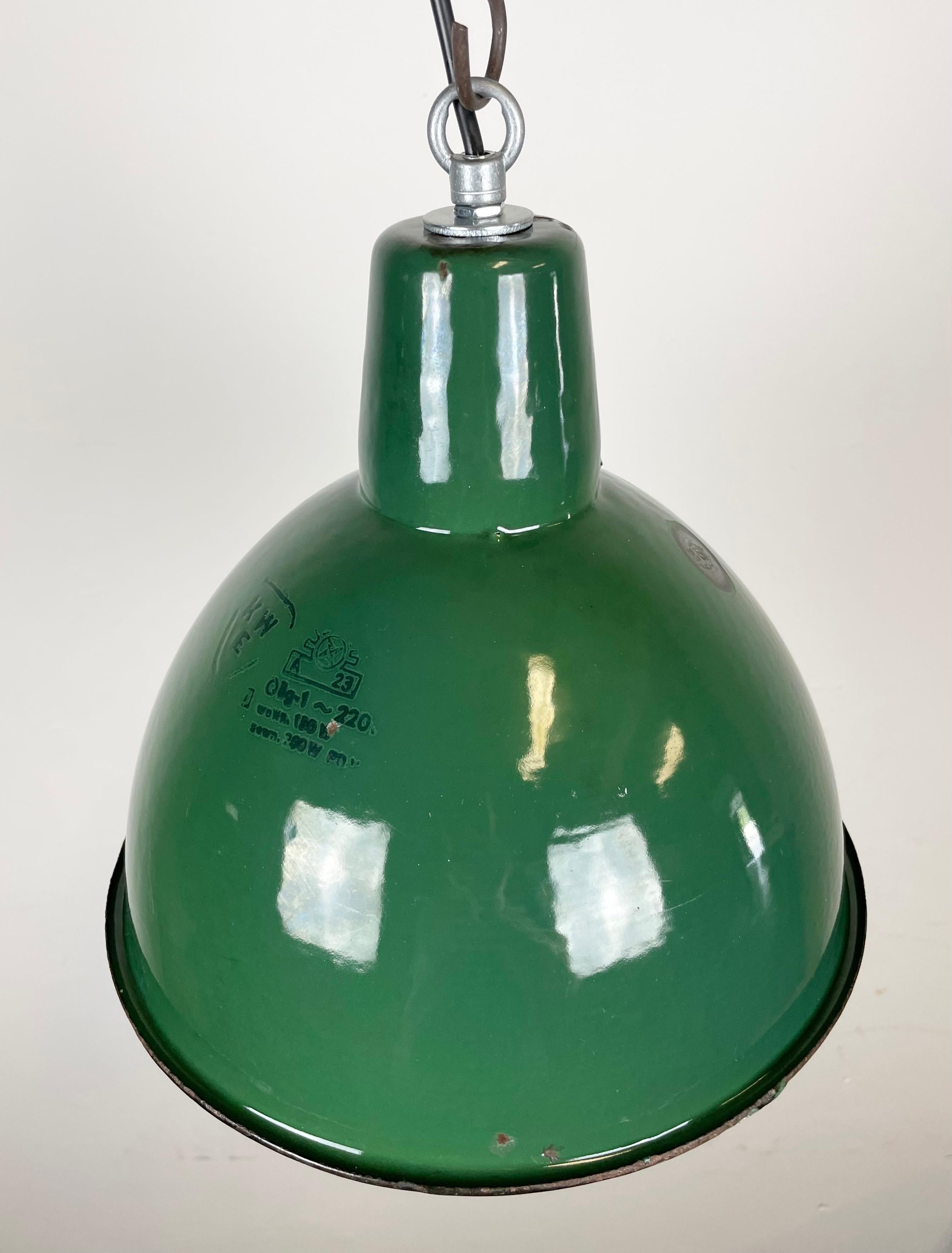 Industrial Green Enamel Factory Lamp, 1960s For Sale 1