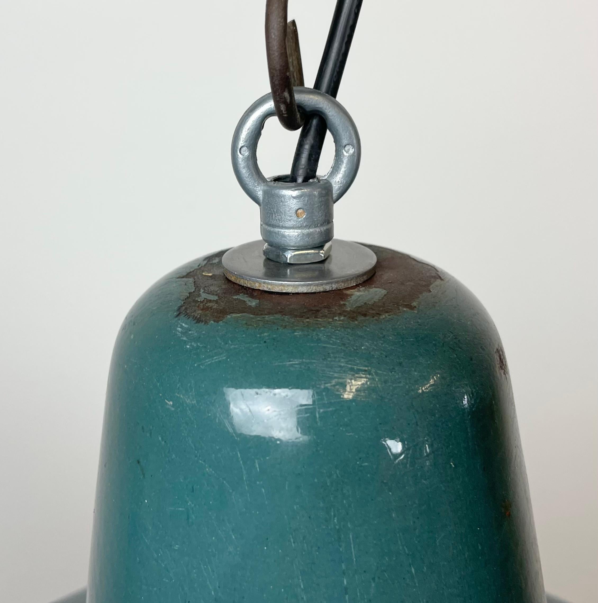 Industrielle grüne Emaille-Werkstattlampe, 1960er Jahre im Angebot 2