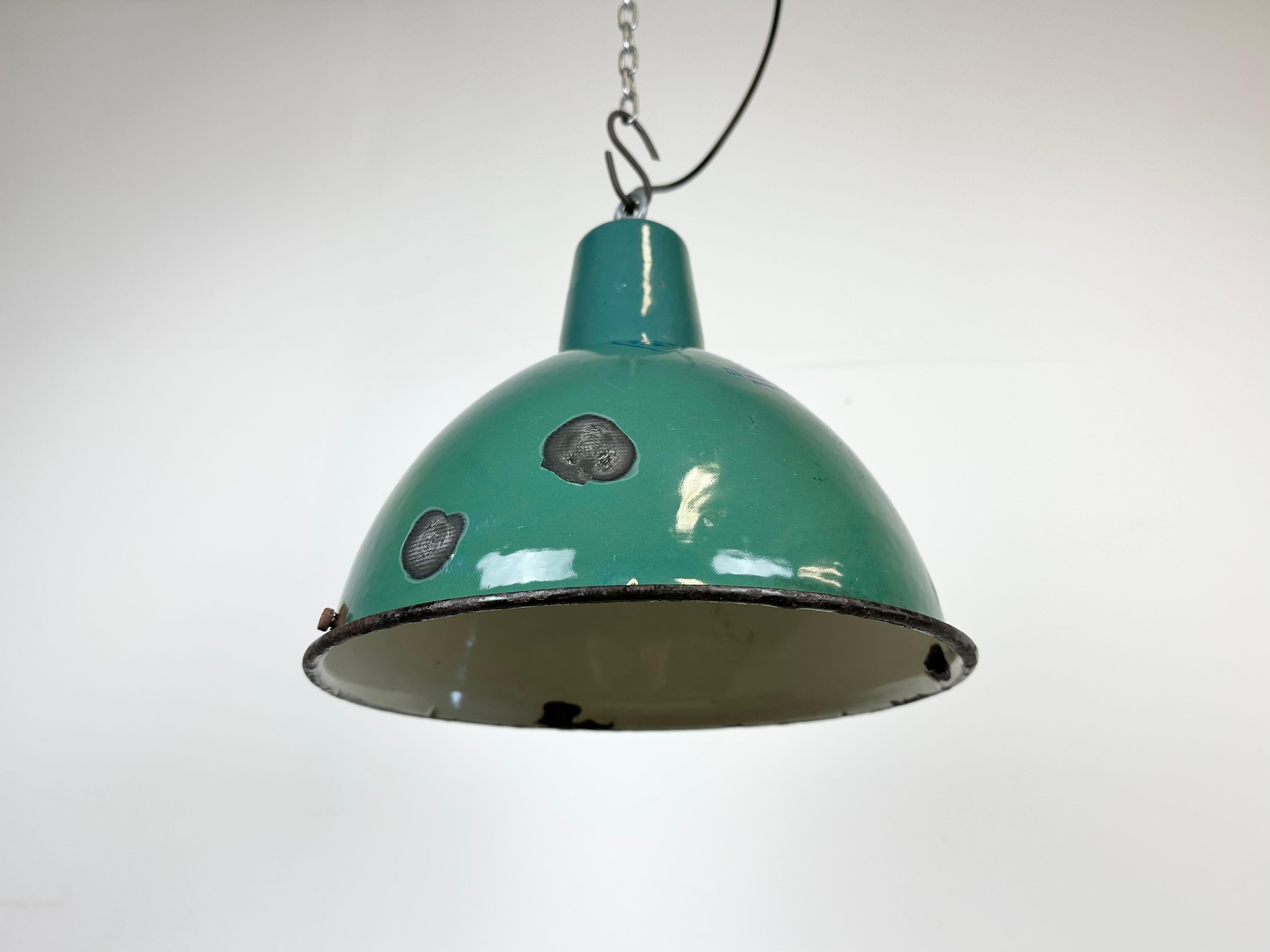 Industrial Green Enamel Factory Lamp, 1960s For Sale 3