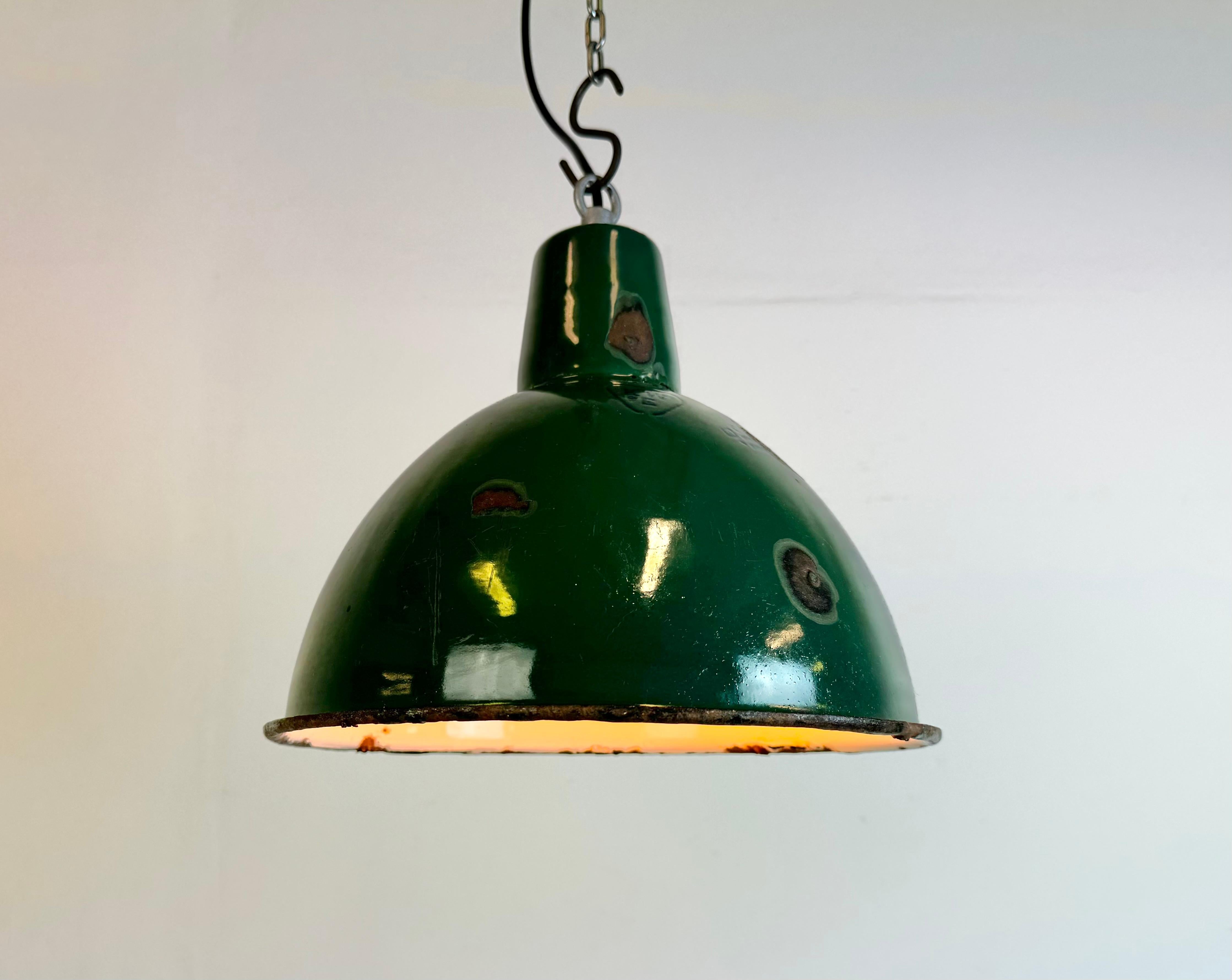 Industrial Green Enamel Factory Pendant Lamp, 1960s For Sale 6