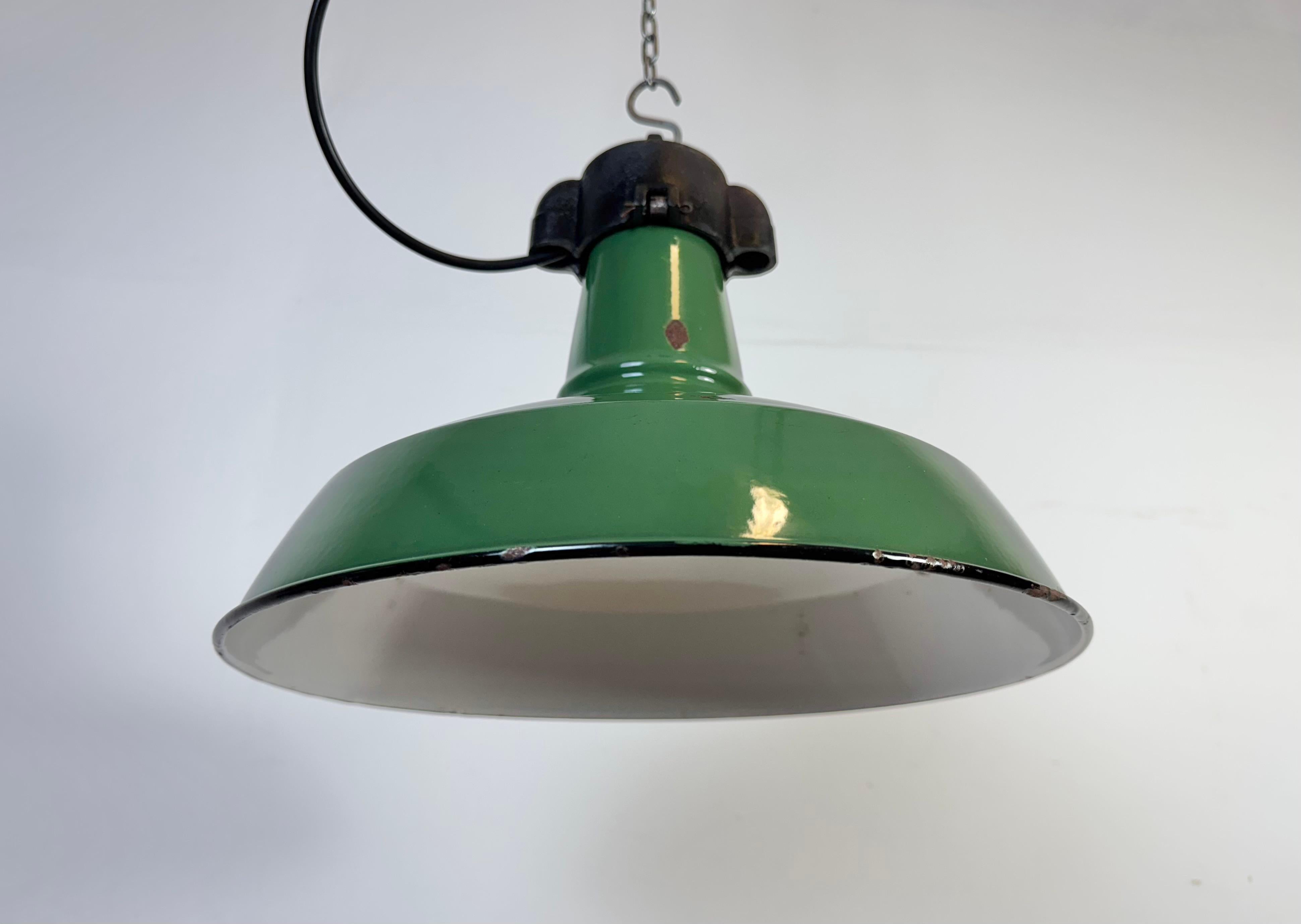 Lampada a sospensione industriale Greene & Greene Factory, anni '60 in vendita 3