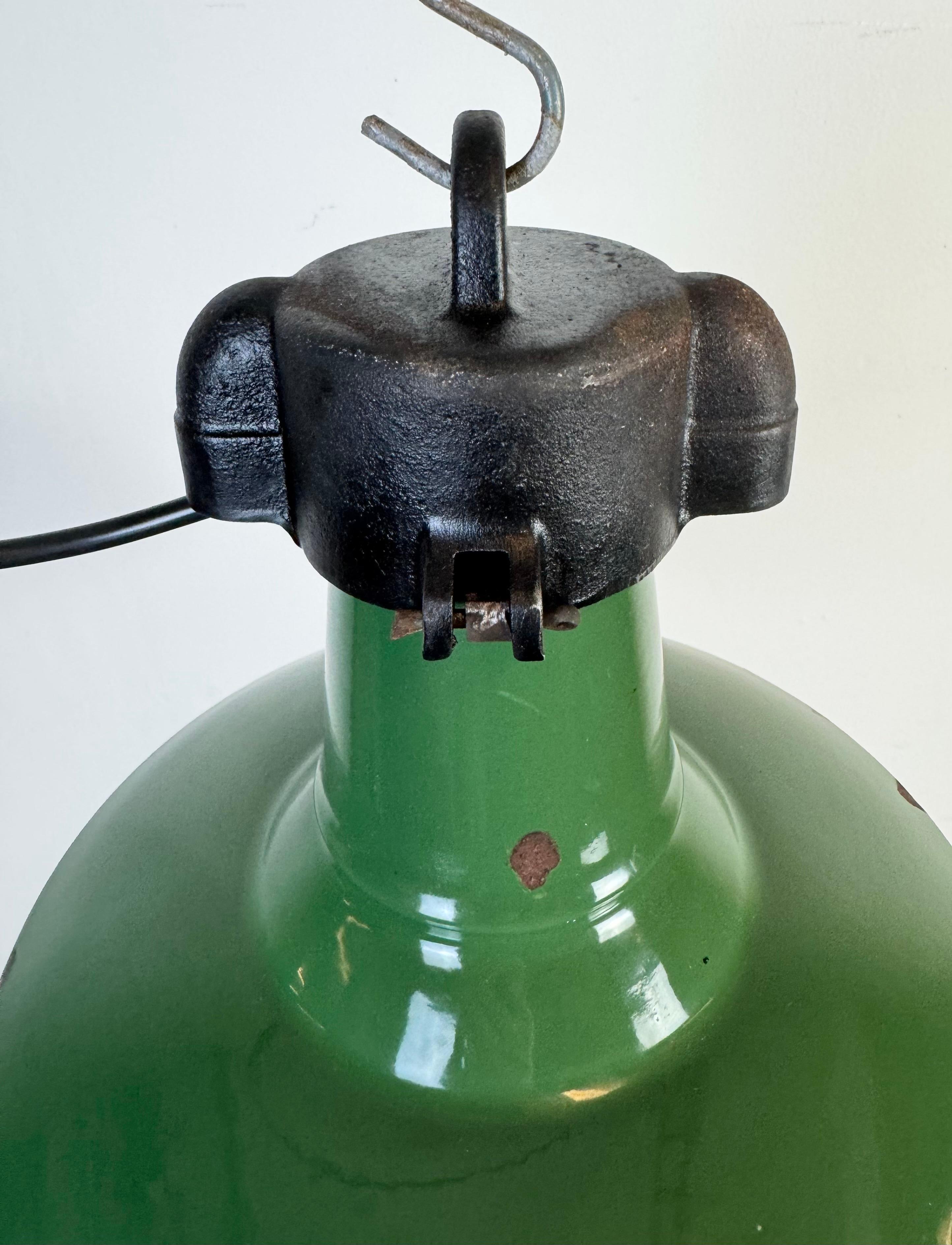 Lampada a sospensione industriale Greene & Greene Factory, anni '60 in vendita 4