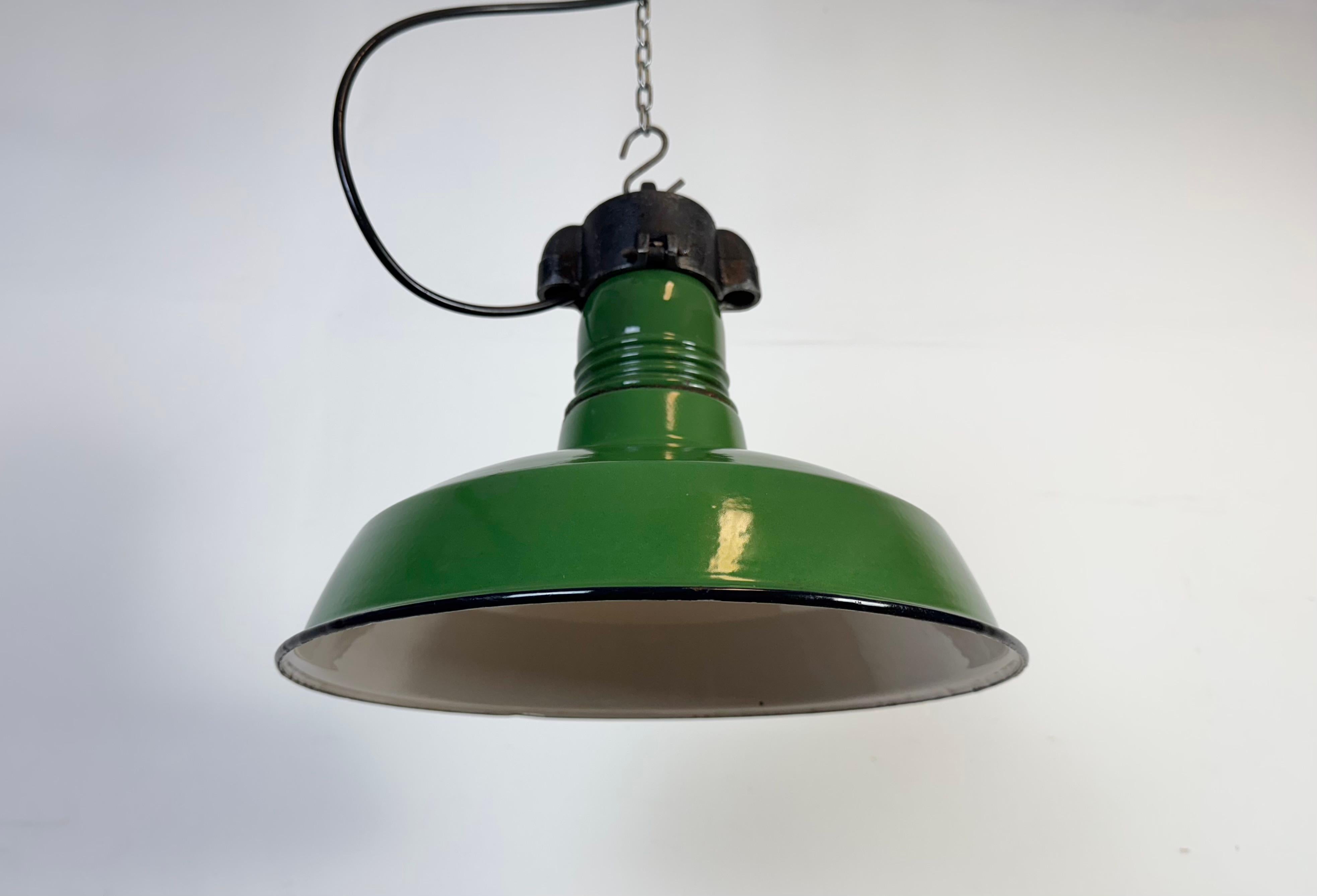 Industrial Green Enamel Factory Pendant Lamp, 1960s For Sale 5