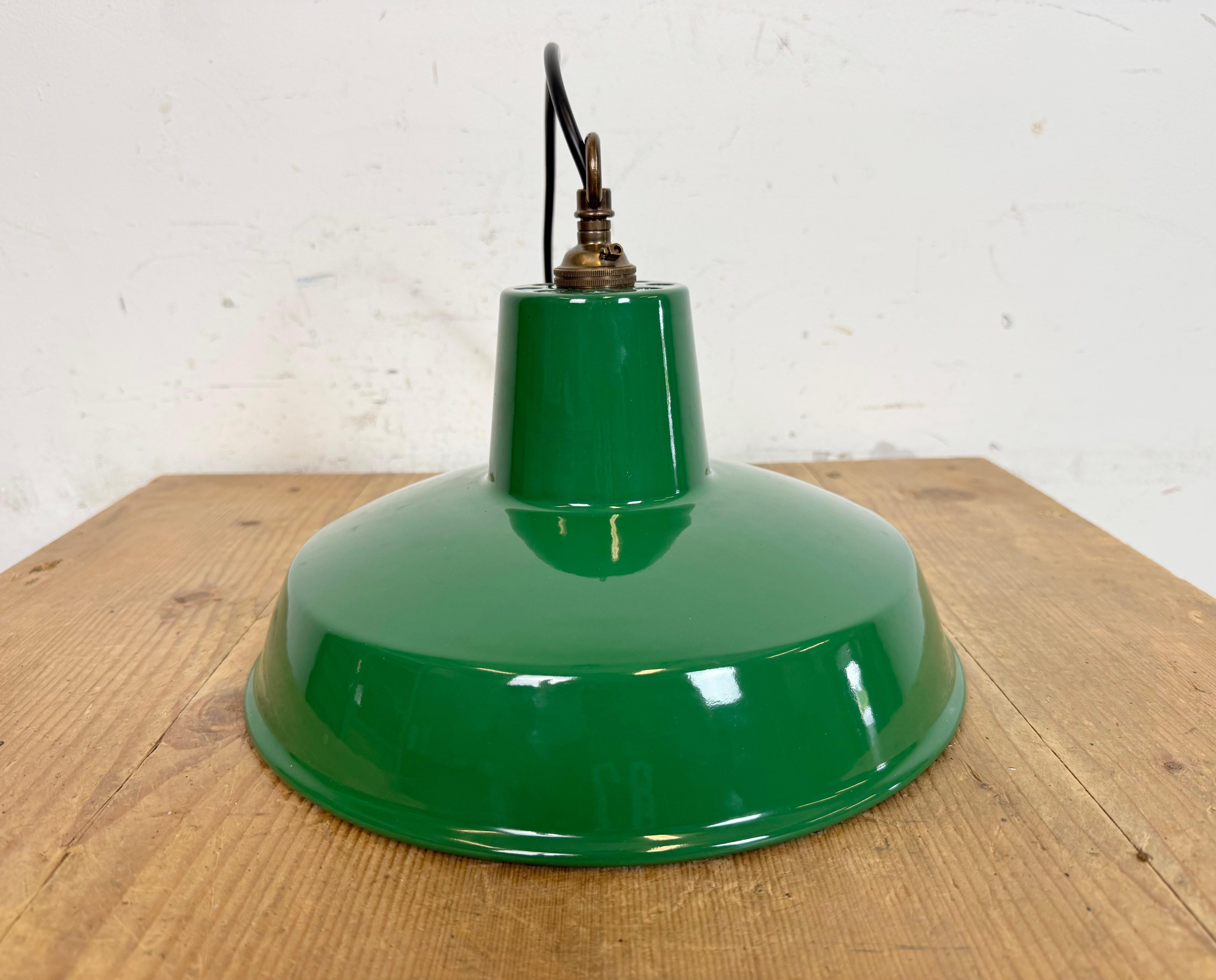 Industrial Green Enamel Factory Pendant Lamp , 1960s For Sale 6