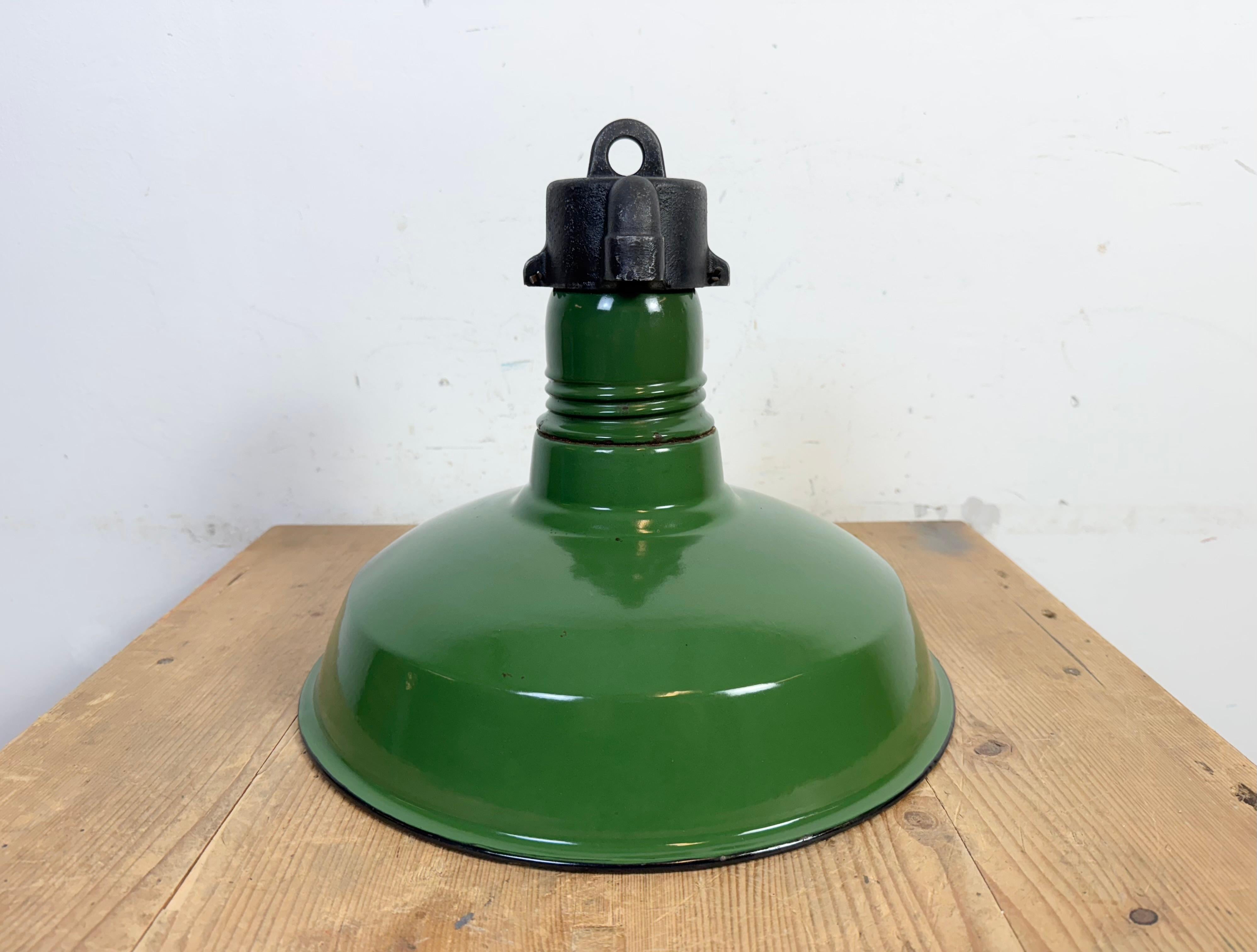 Industrial Green Enamel Factory Pendant Lamp, 1960s For Sale 7