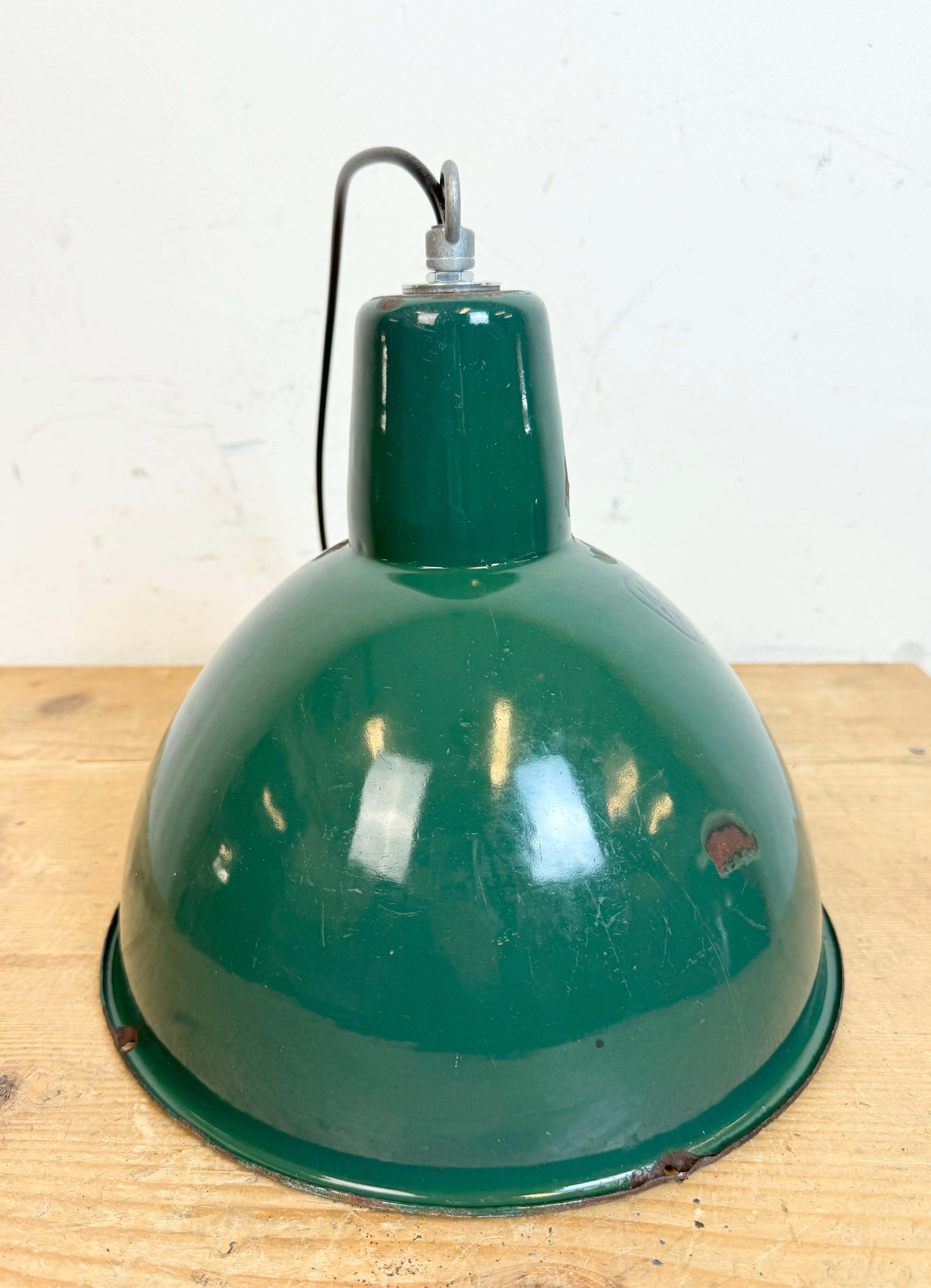 Industrial Green Enamel Factory Pendant Lamp, 1960s For Sale 10