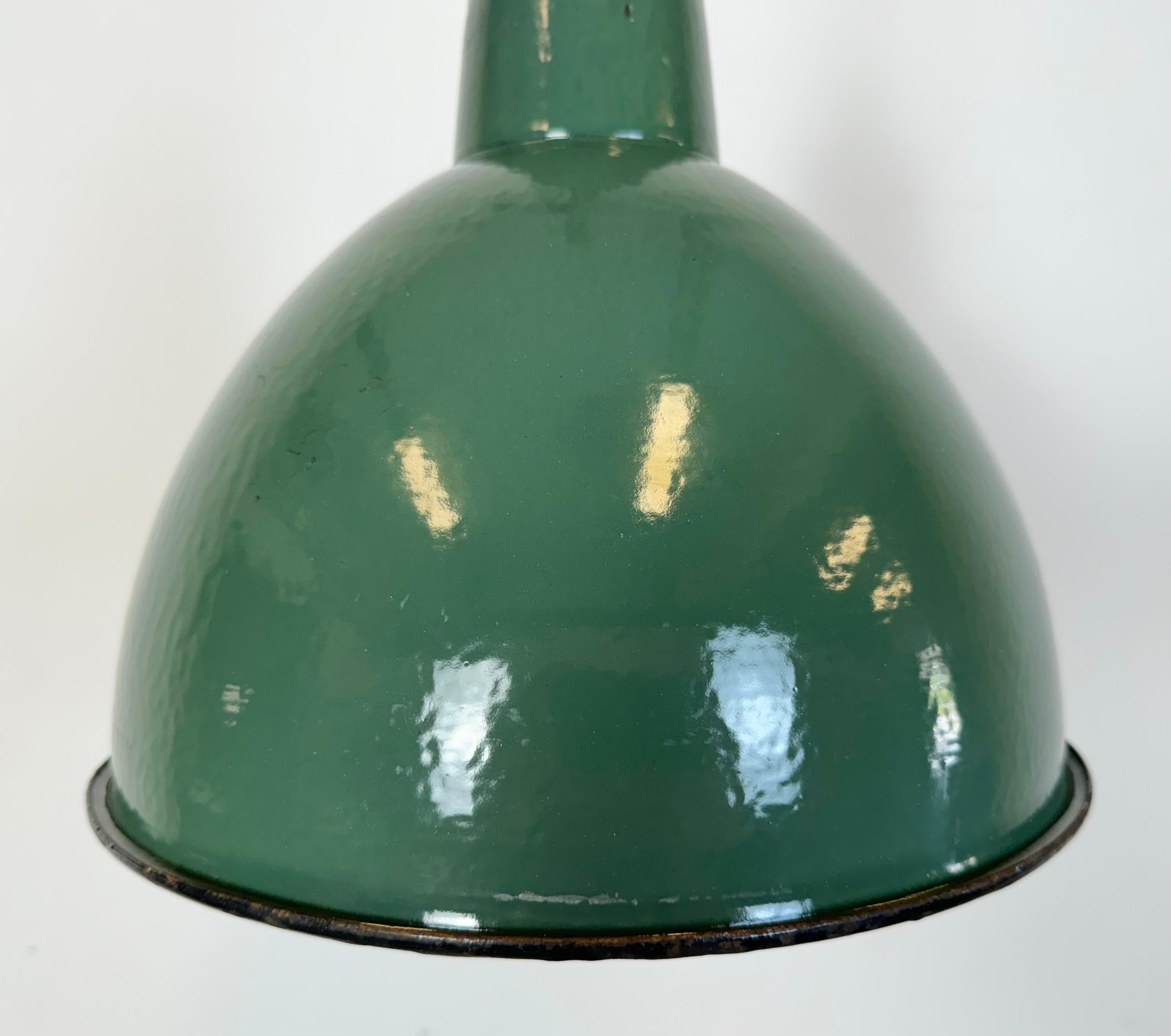 Industrielle grüne Emaille-Fabrik-Hängelampe, 1960er Jahre (20. Jahrhundert) im Angebot