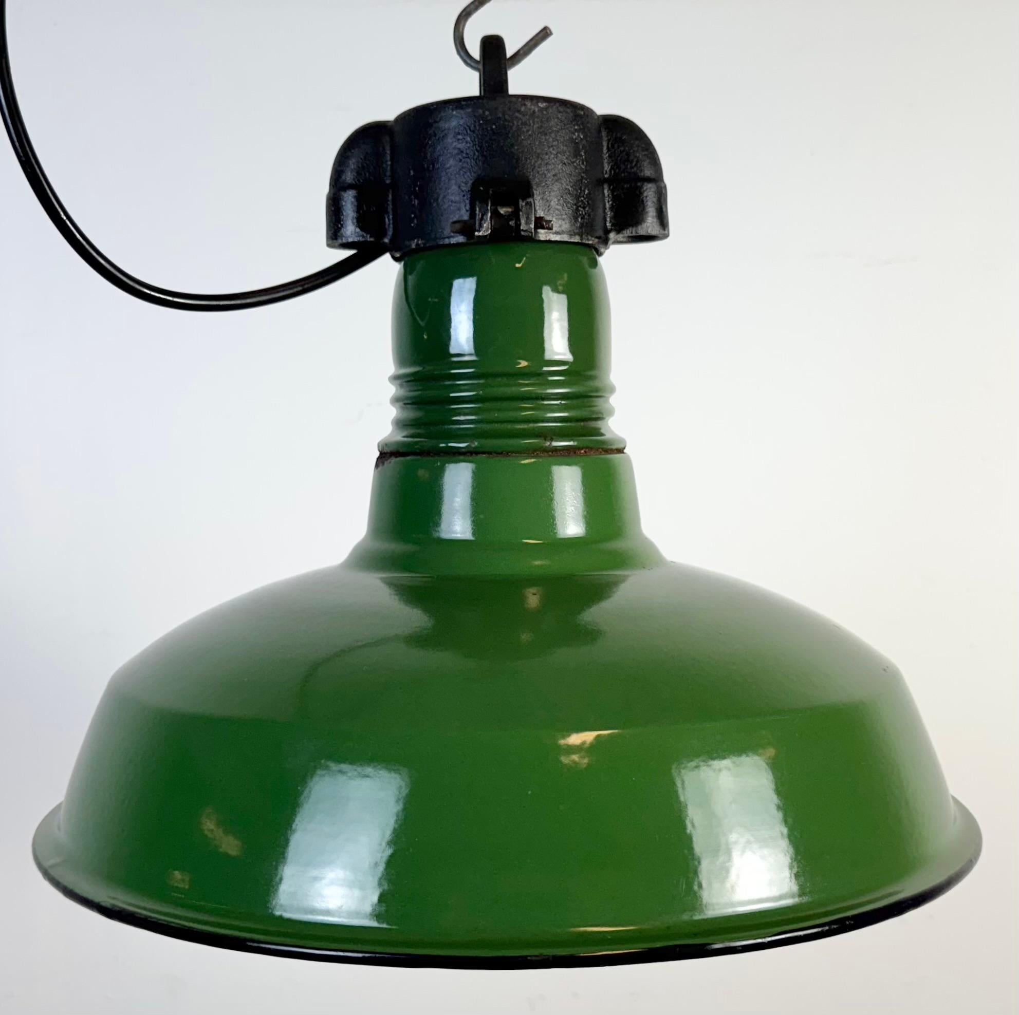 Industrial Green Enamel Factory Pendant Lamp, 1960s In Good Condition For Sale In Kojetice, CZ