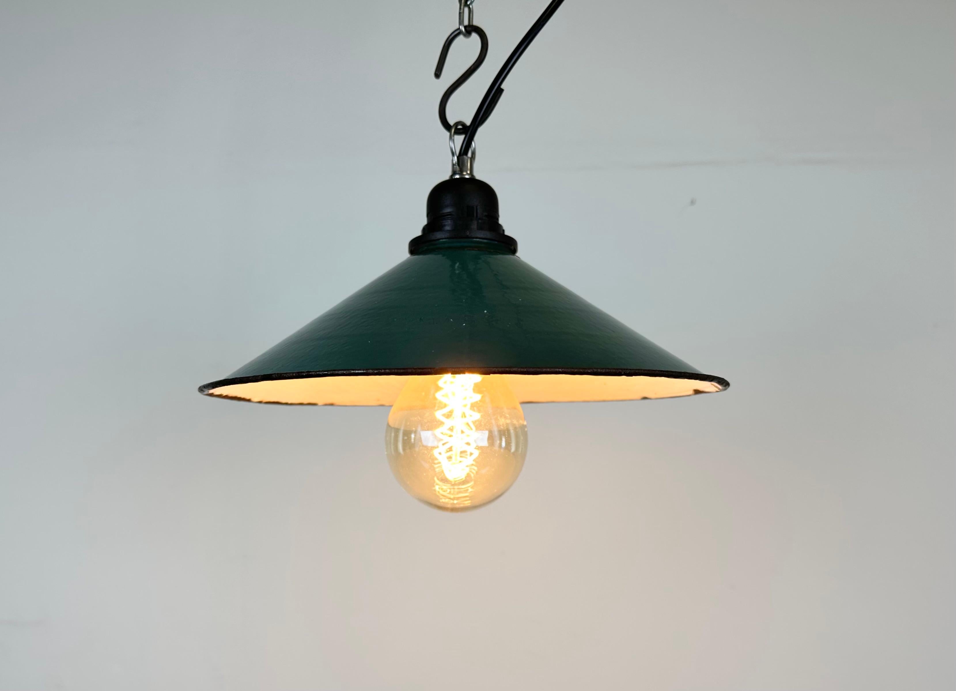 Industrial Green Enamel Factory Pendant Lamp, 1960s For Sale 1