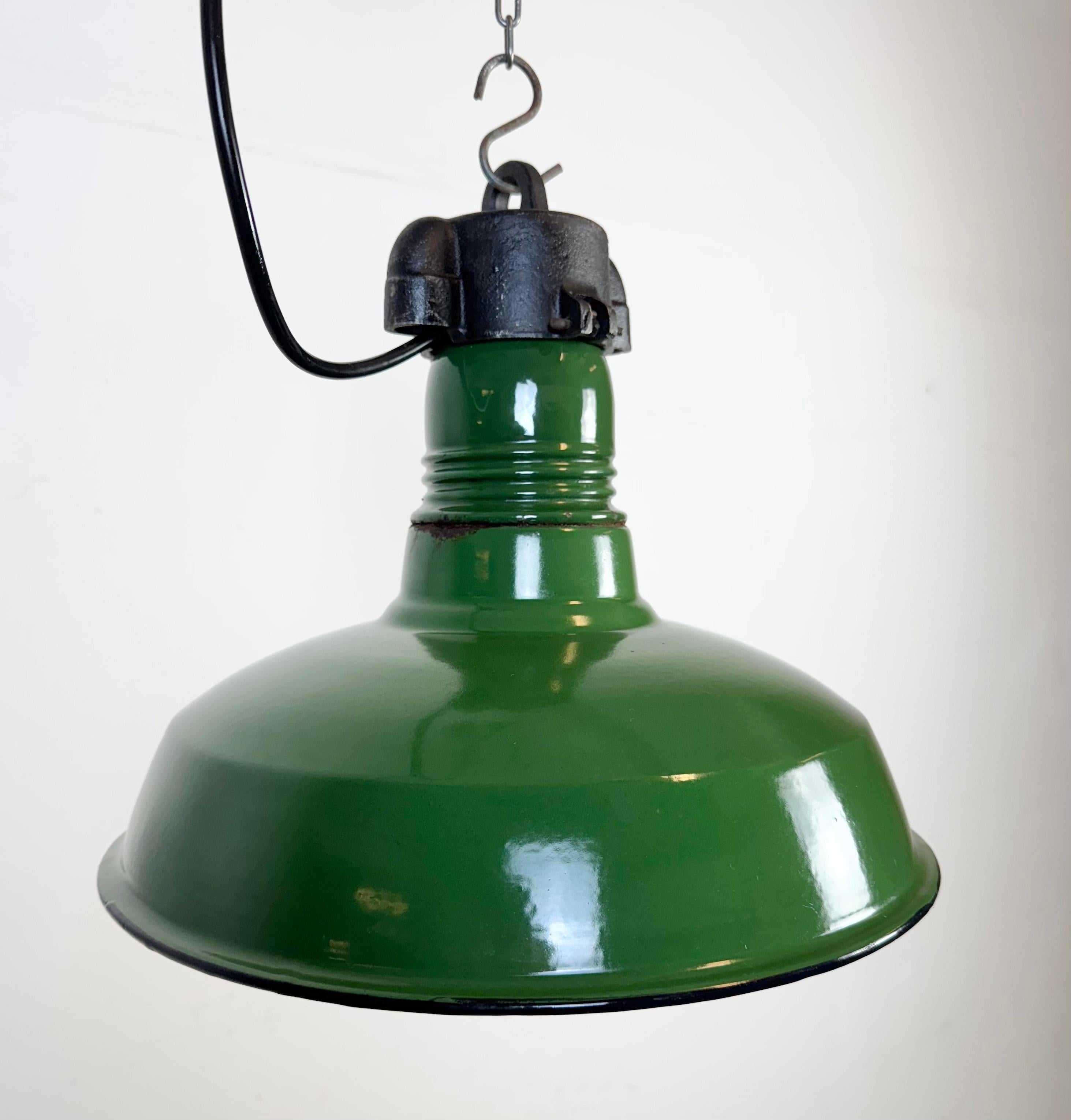 Industrial Green Enamel Factory Pendant Lamp, 1960s For Sale 2