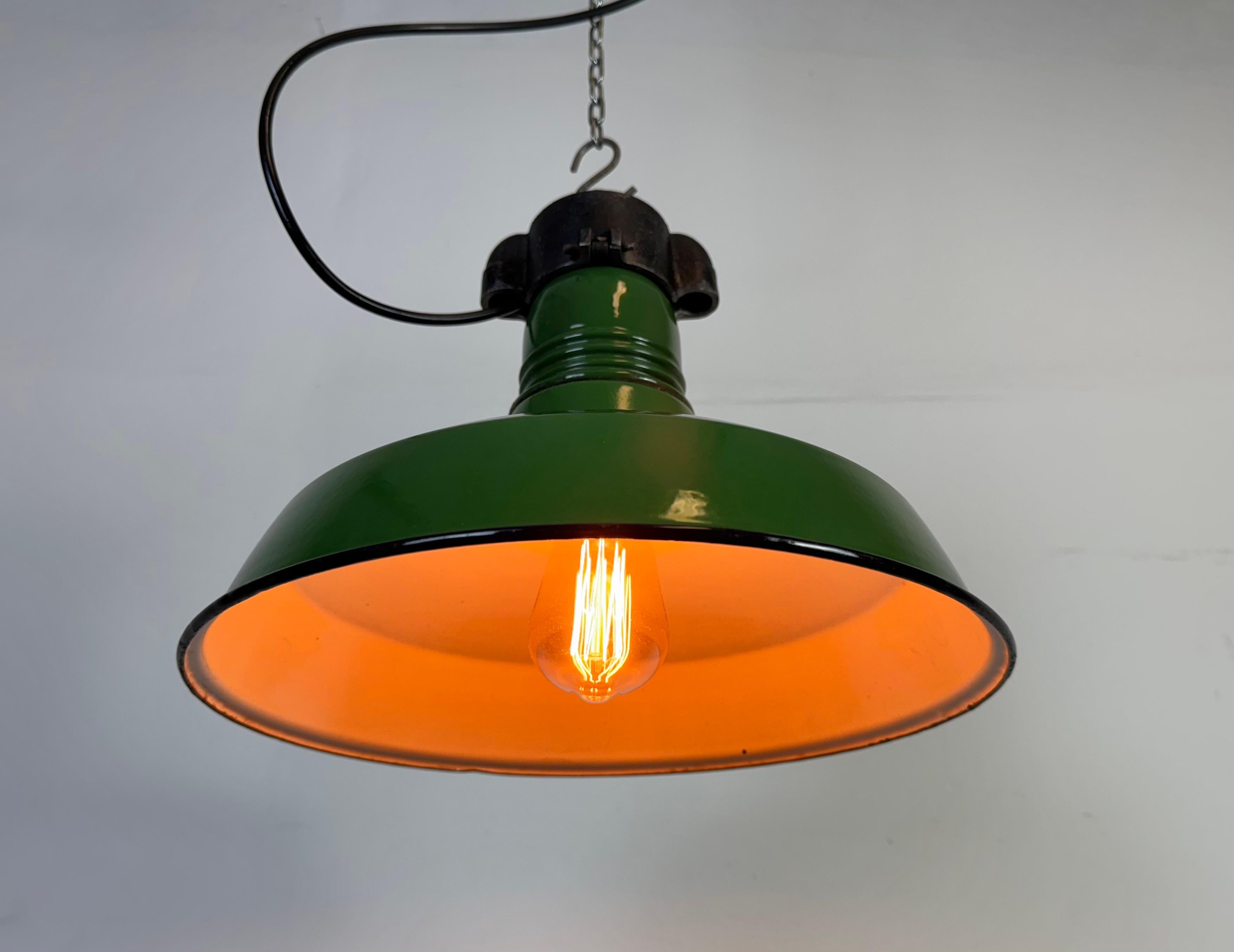 Industrial Green Enamel Factory Pendant Lamp, 1960s For Sale 3