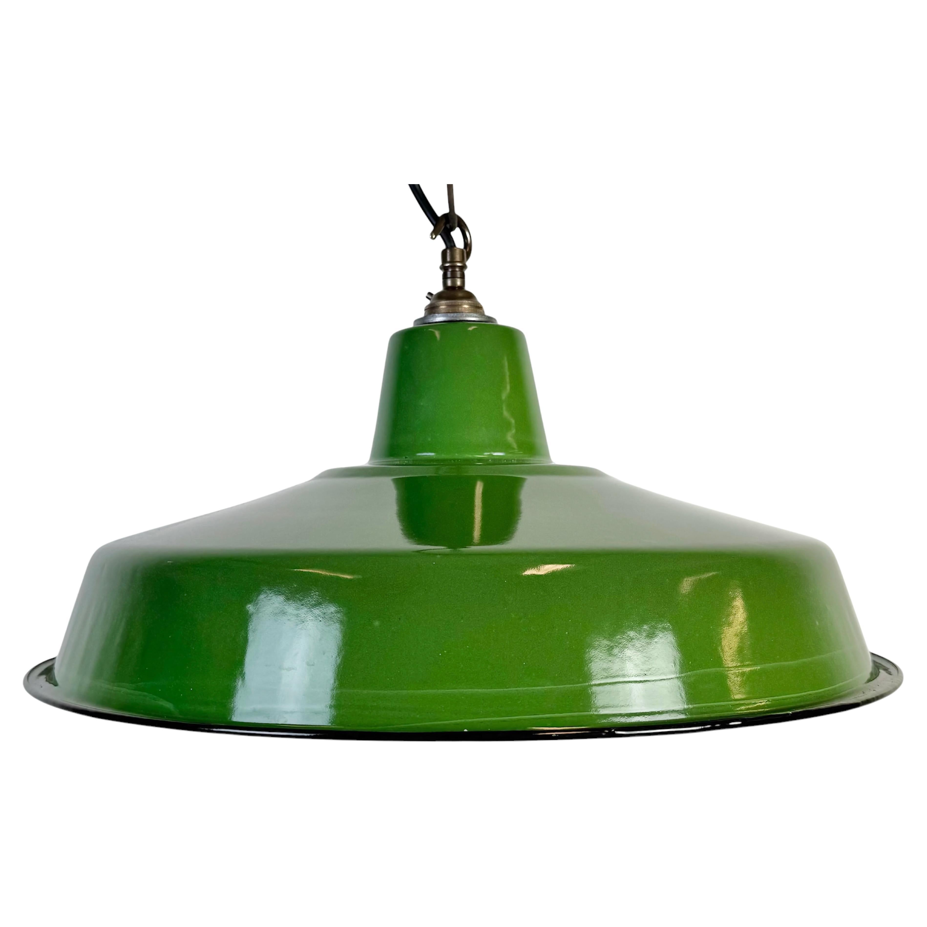 Industrielle grüne Emaille-Fabrik-Hängelampe, 1960er Jahre