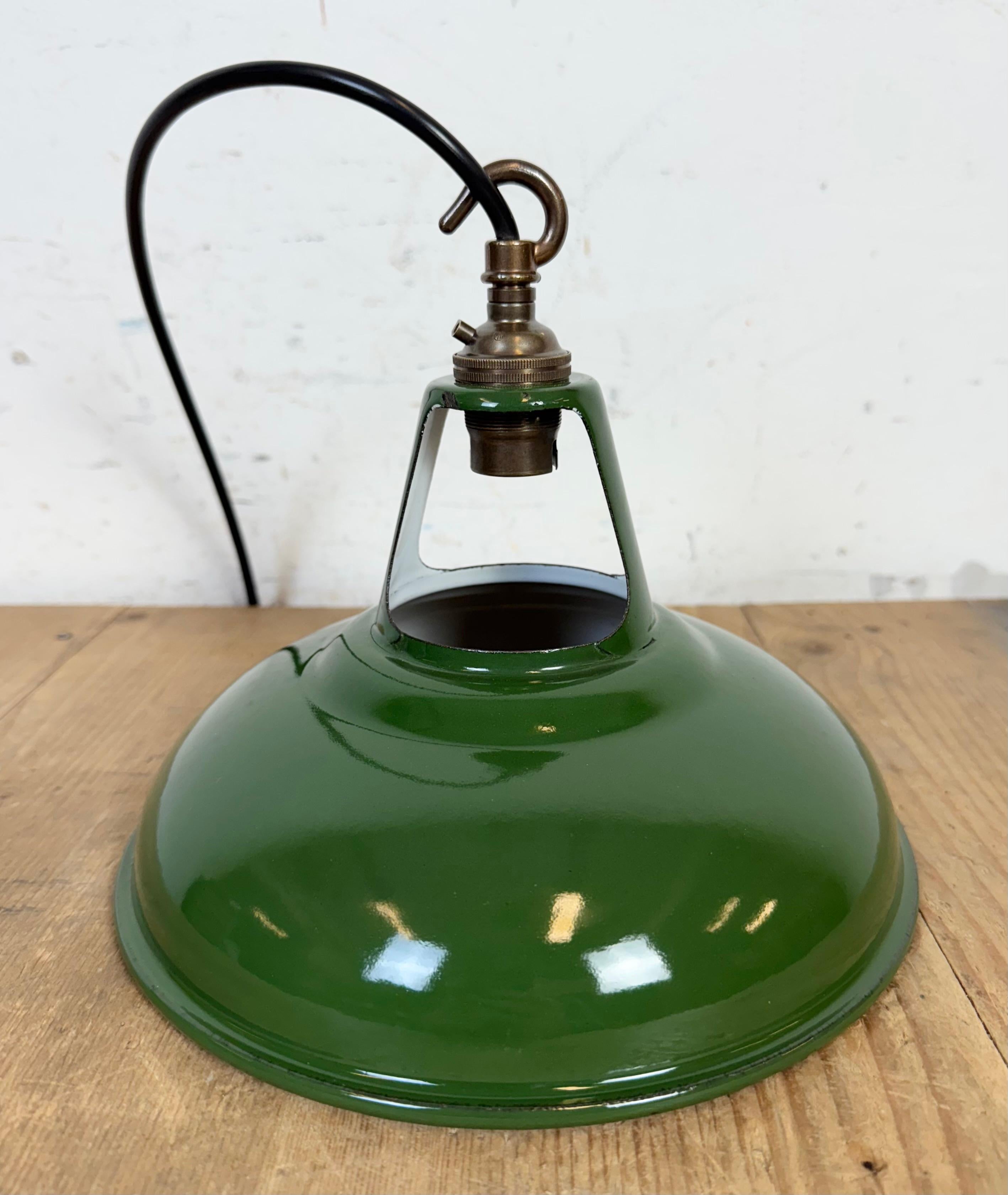 Lampada a sospensione industriale Greene & Greene Factory di Coolicon, anni '50 in vendita 9
