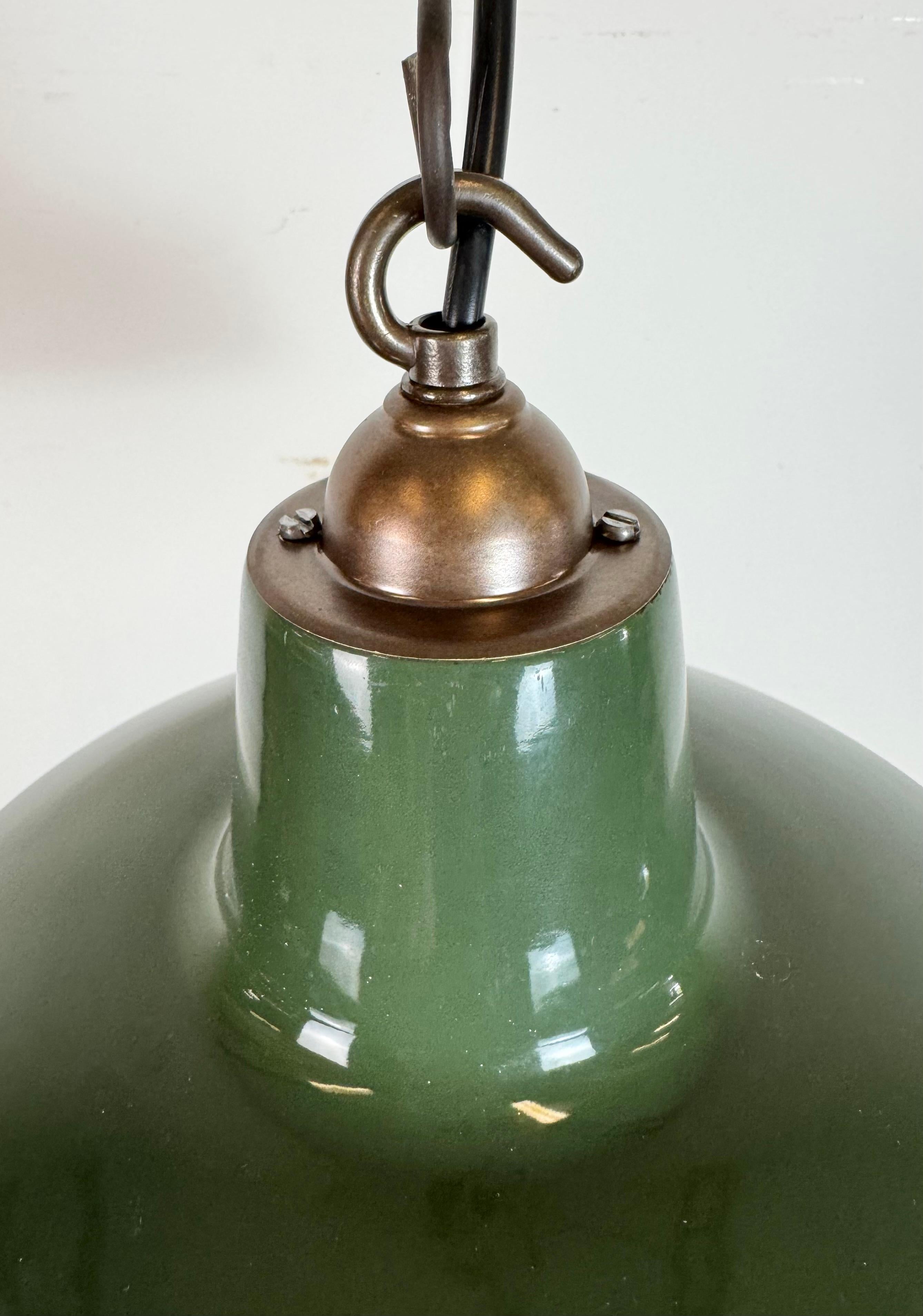 Industrial Green Enamel Factory Pendant Lamp from Multi Electrical Co., 1960s For Sale 4