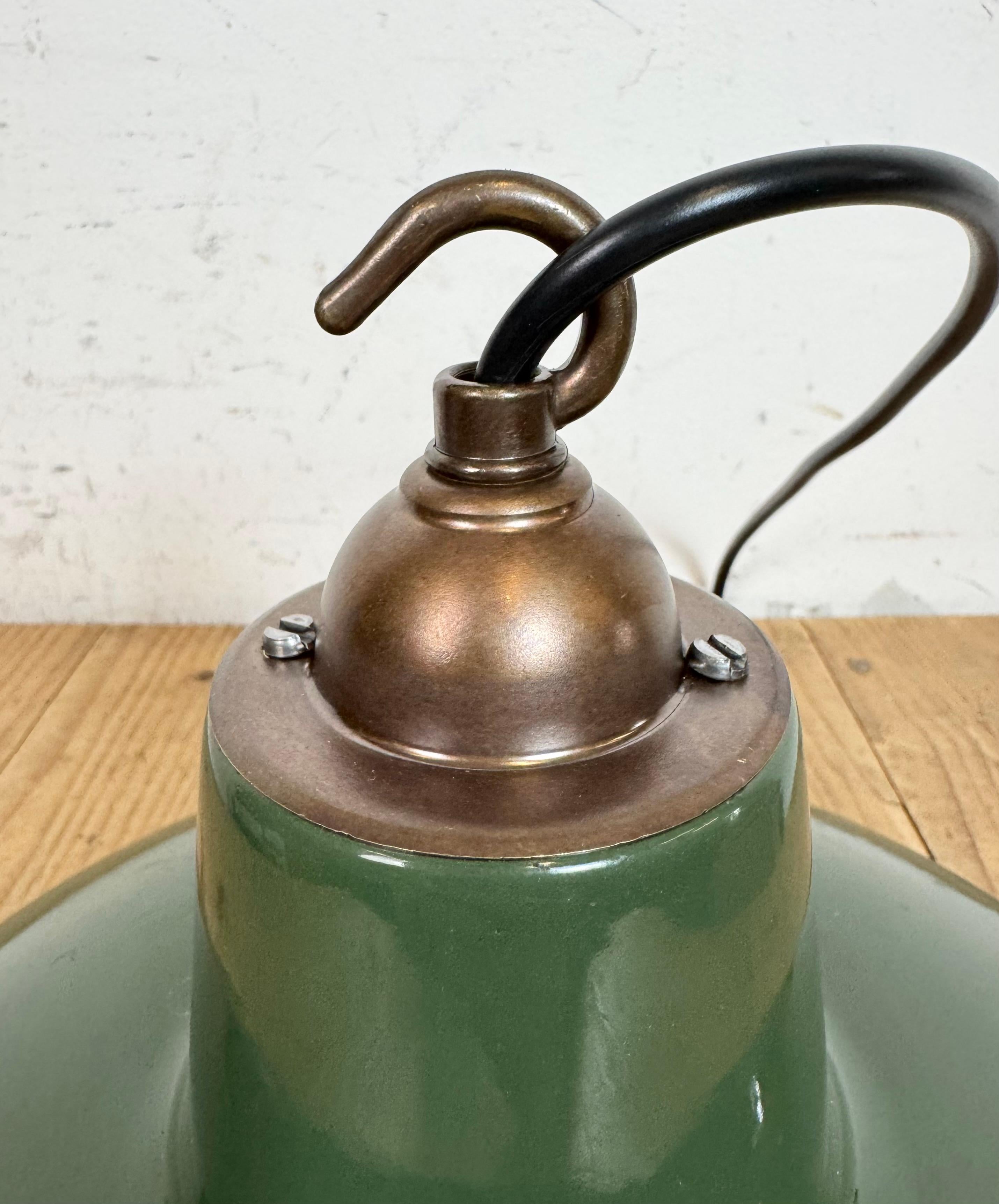 Industrial Green Enamel Factory Pendant Lamp from Multi Electrical Co., 1960s For Sale 12