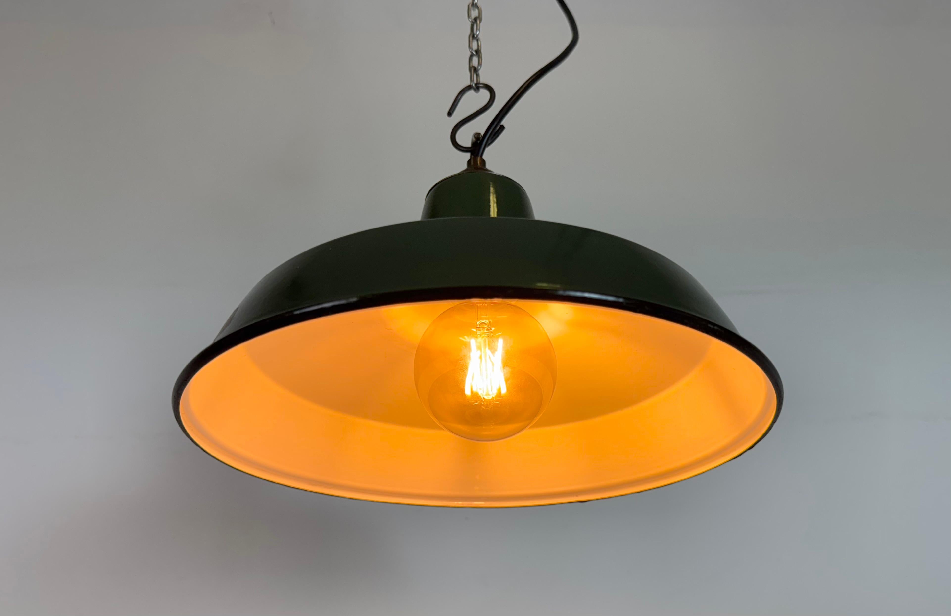 Industrial Green Enamel Factory Pendant Lamp from Multi Electrical Co., 1960s For Sale 2
