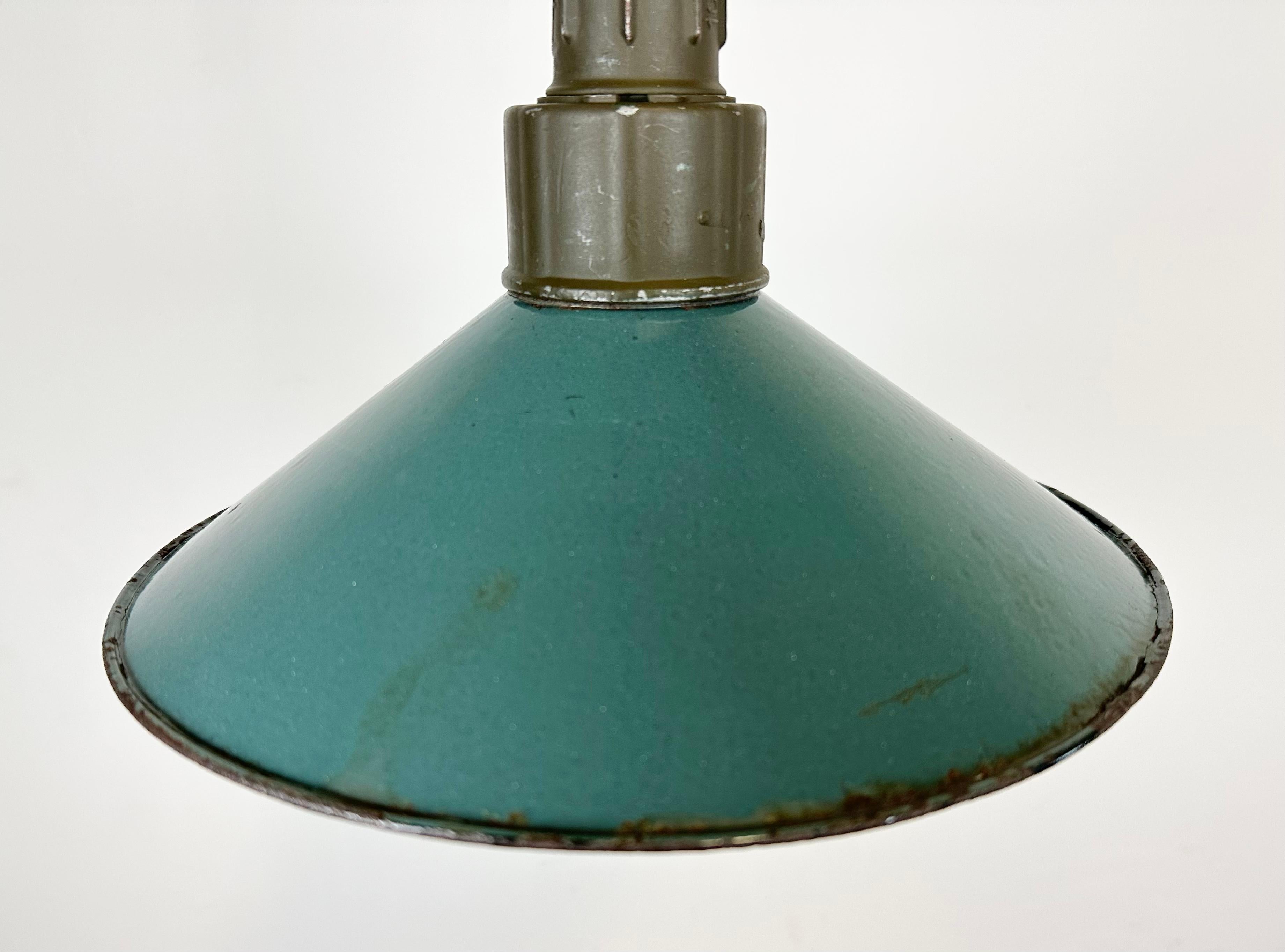 Industrial Green Enamel Factory Pendant Lamp with Cast Aluminium Top, 1960s In Good Condition For Sale In Kojetice, CZ