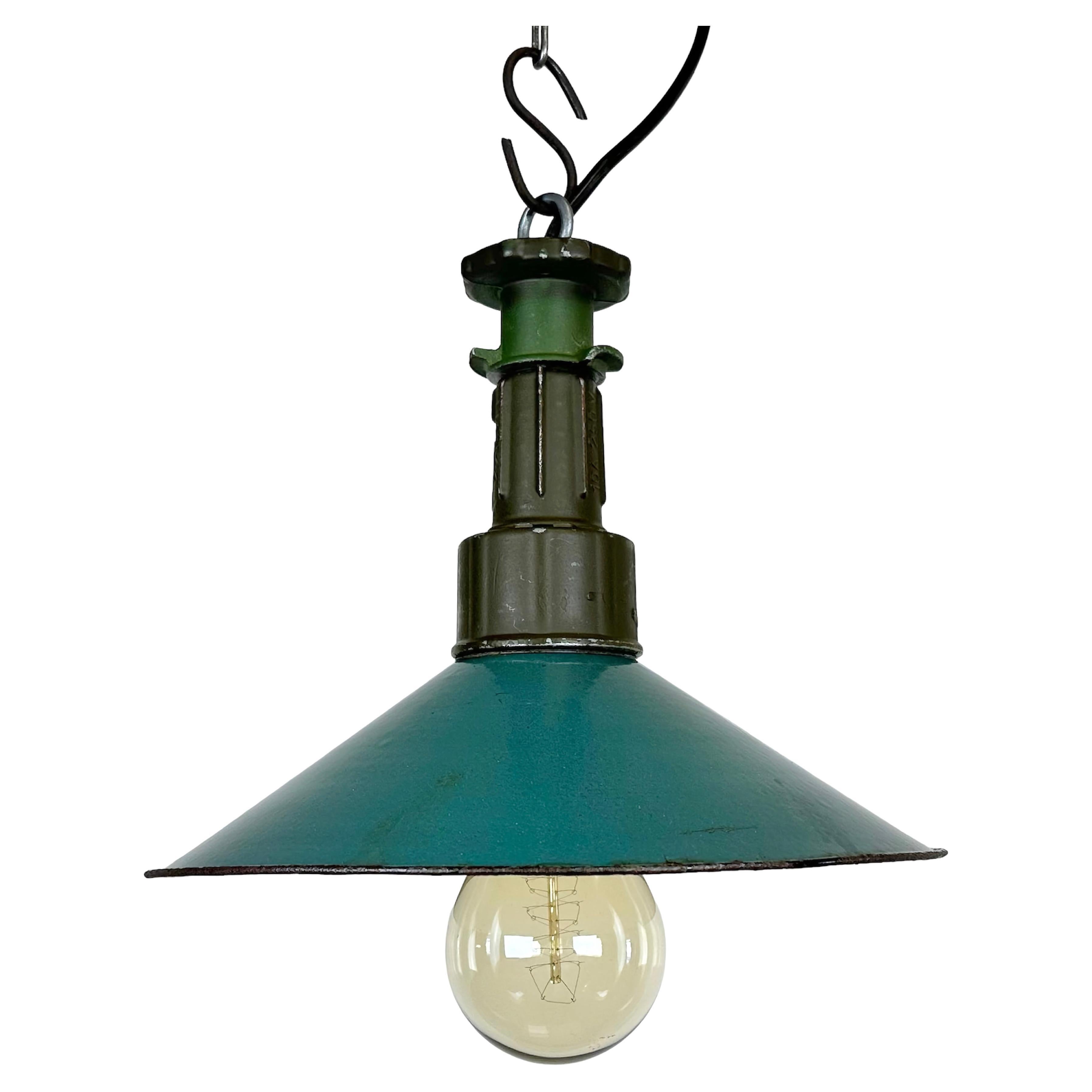 Industrial Green Enamel Factory Pendant Lamp with Cast Aluminium Top, 1960s For Sale