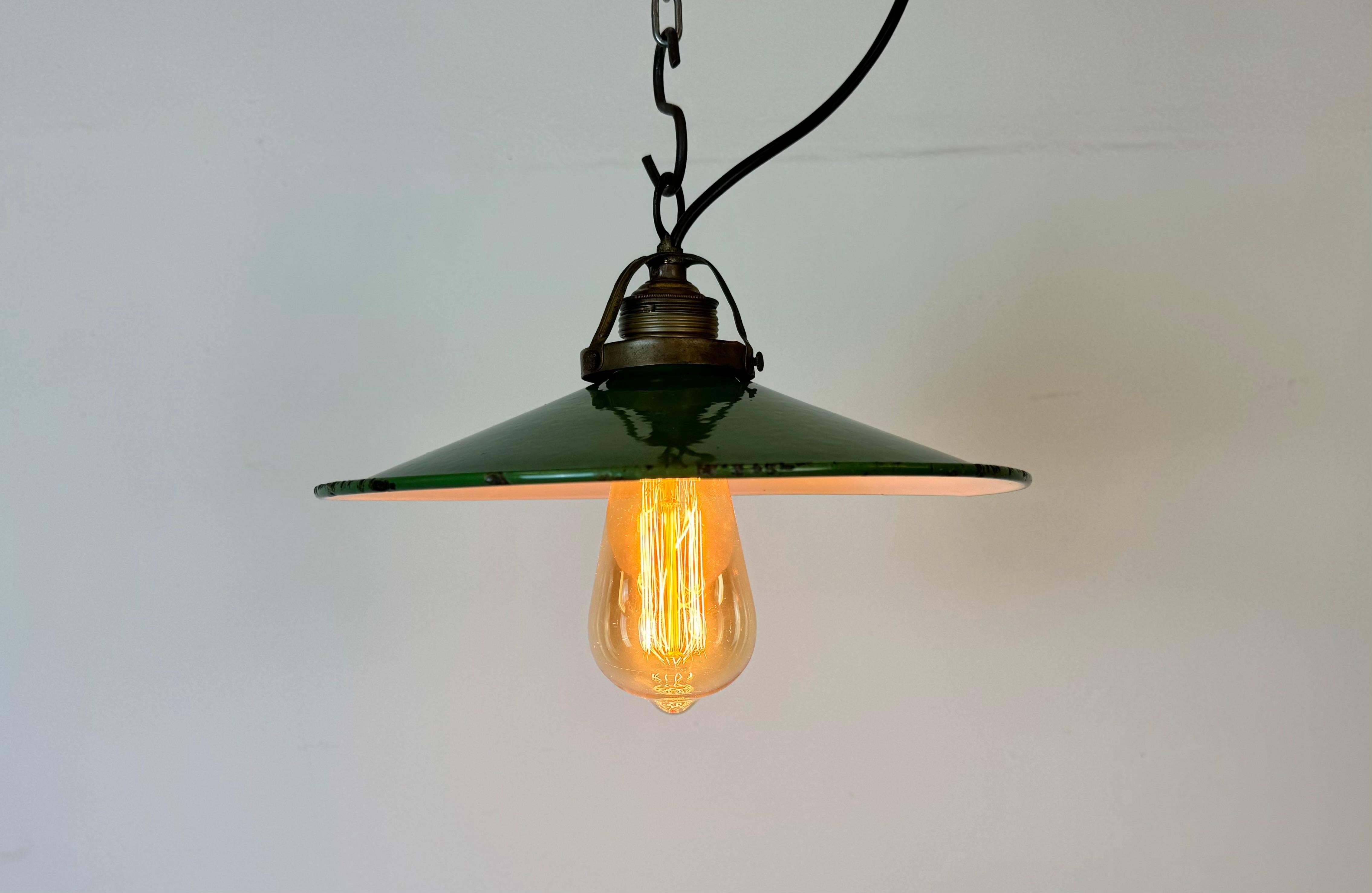 Industrial Green Enamel Light, 1930s For Sale 2