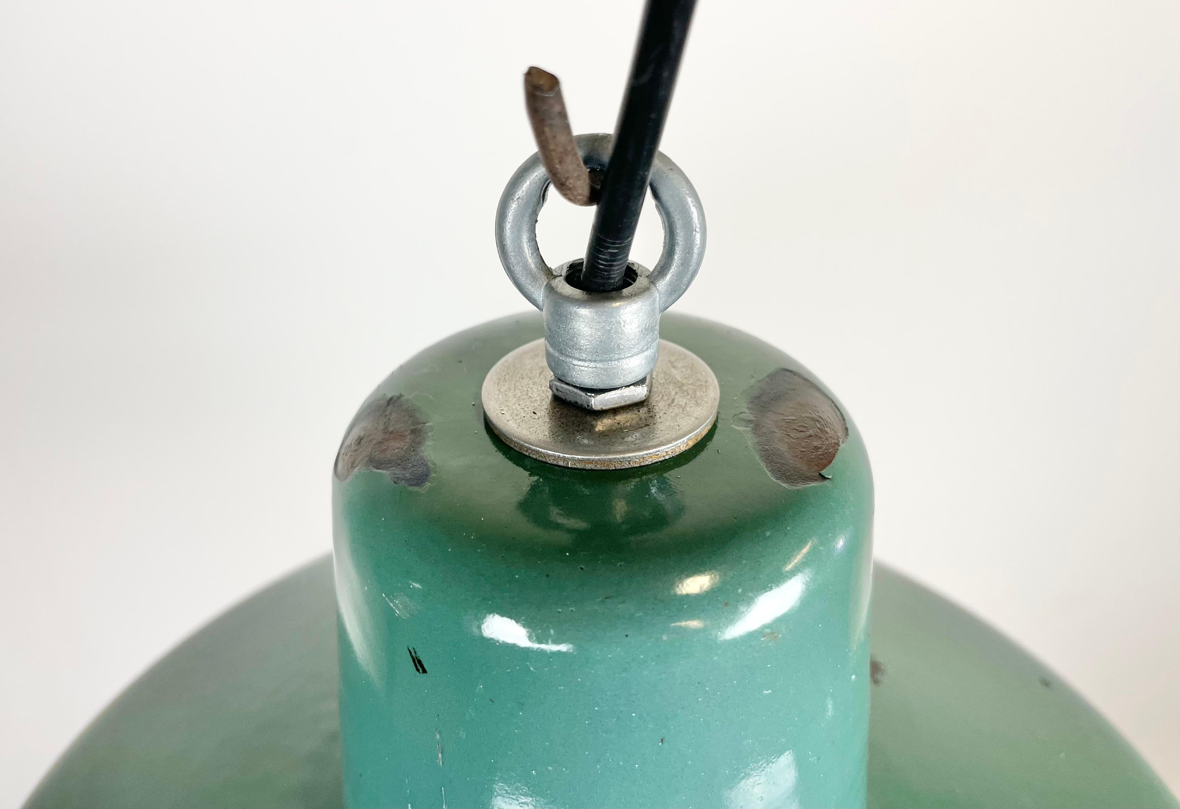 Industrial Green Enamel Pendant Lamp, 1960s For Sale 1