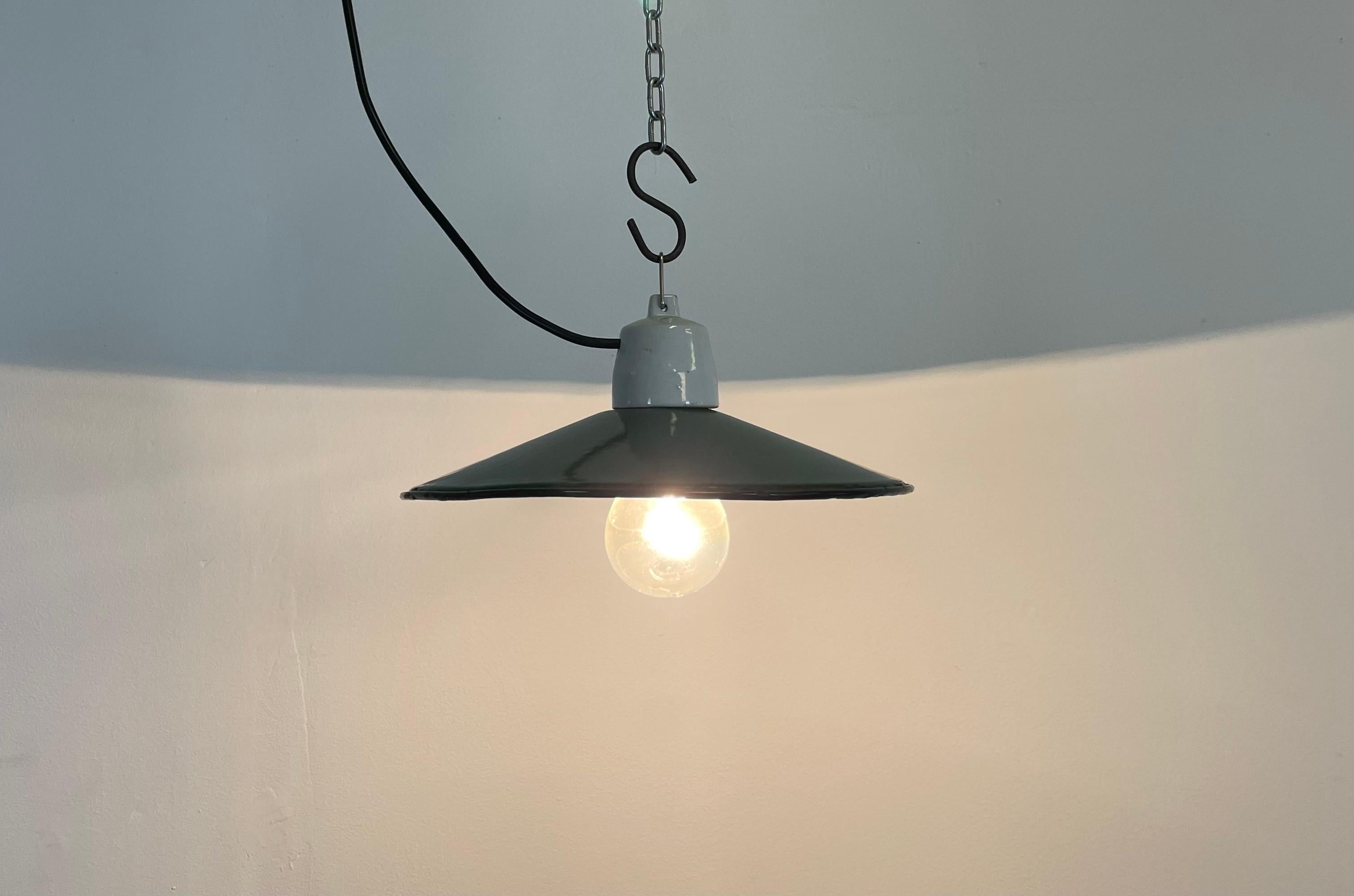 Industrial Green Enamel Pendant Light, 1970s 1