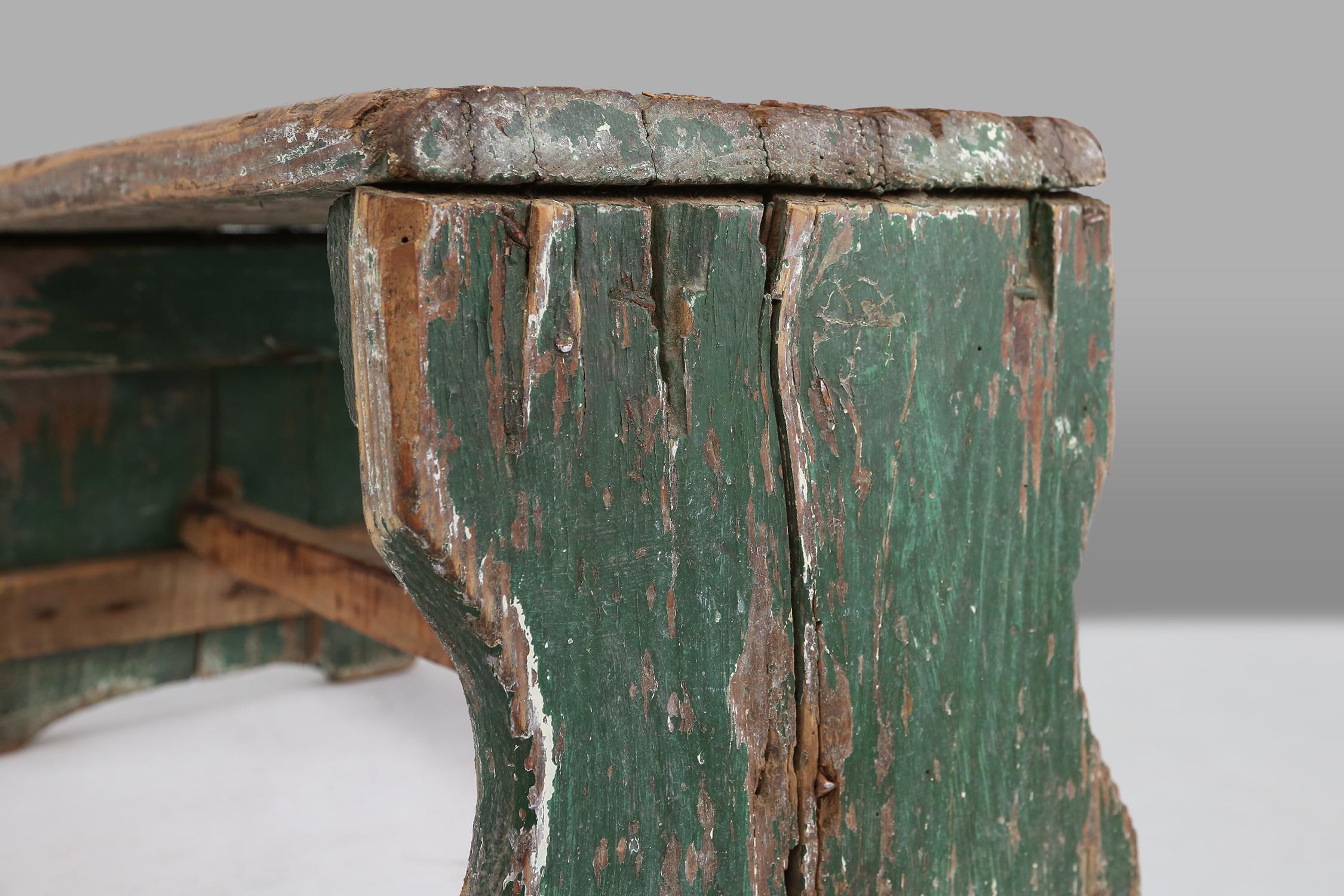 Industrial green wooden stool with nice patina, France 1900 In Good Condition For Sale In Meulebeke, BE