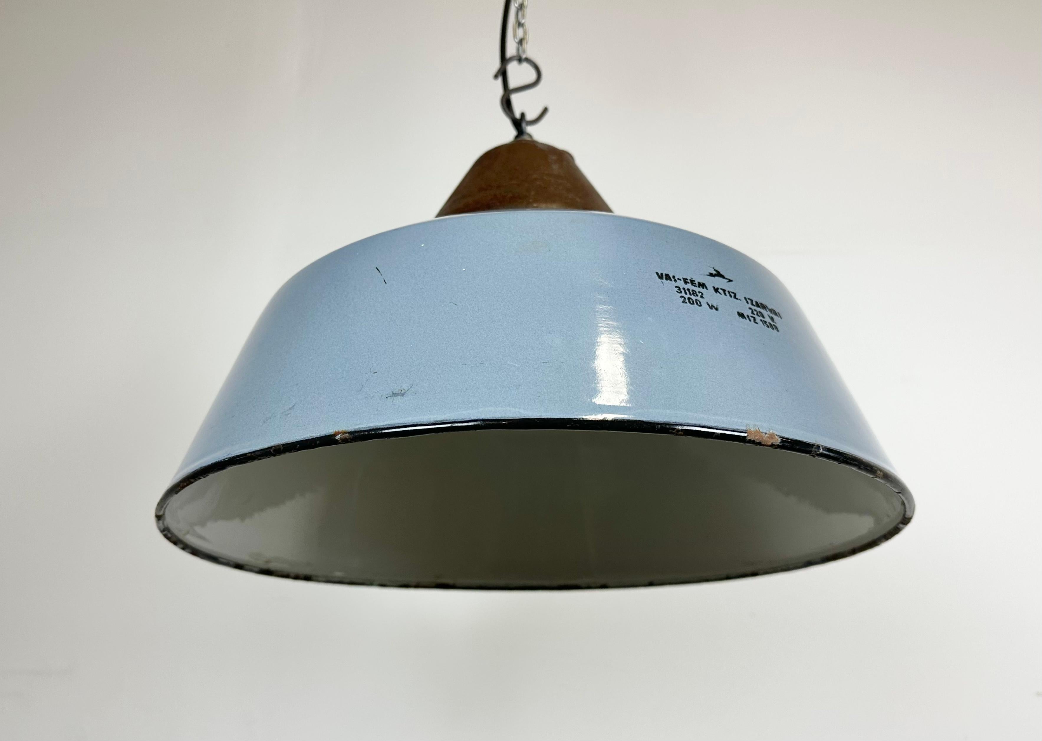 Industrial Grey Enamel and Cast Iron Pendant Light, 1960s For Sale 6