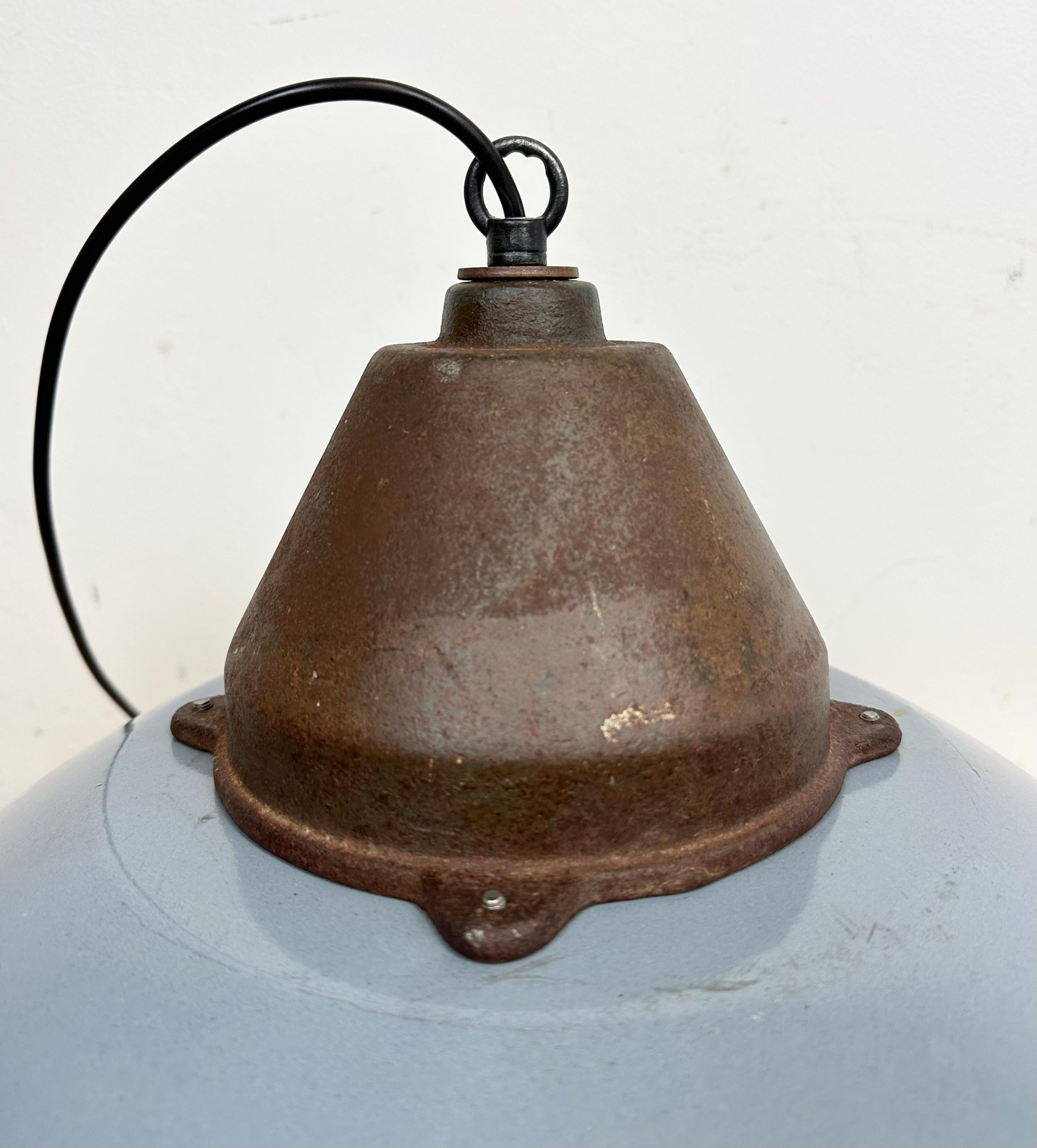 Industrial Grey Enamel and Cast Iron Pendant Light, 1960s For Sale 10