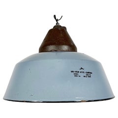 Lampe à suspension industrielle en émail gris et fonte, années 1960