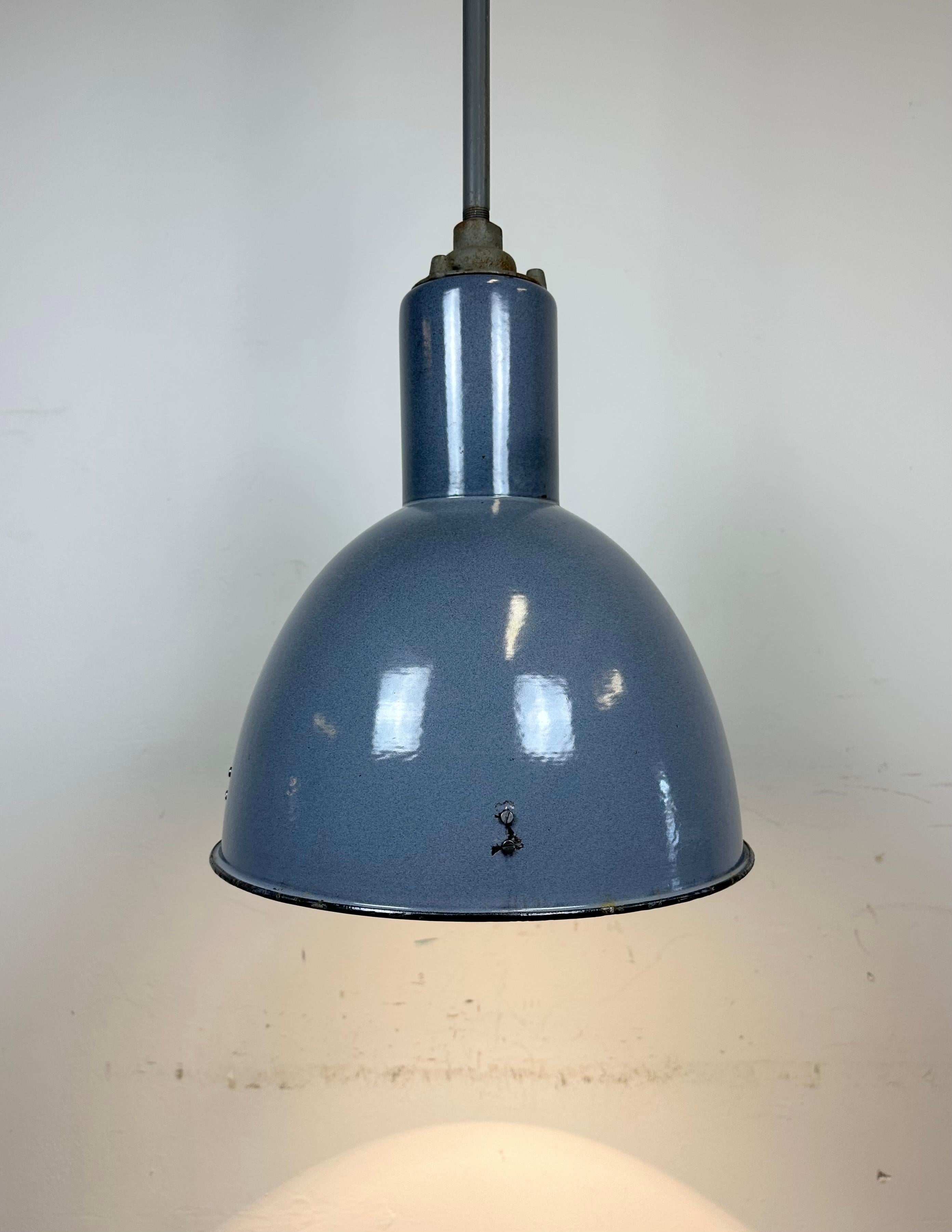 Industrial Grey Enamel Ceiling Lamp from Elektrosvit, 1950s For Sale 3