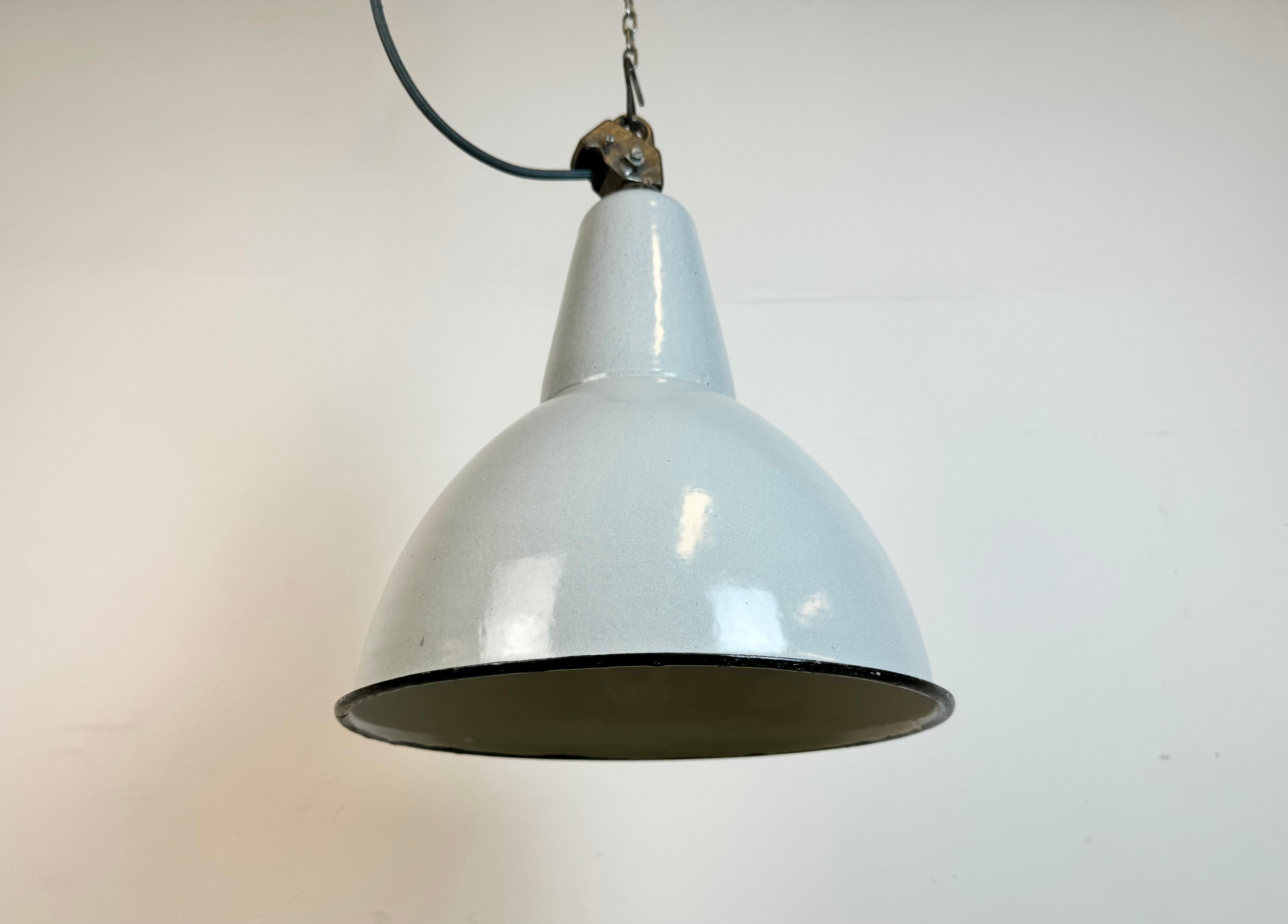 Industrial Grey Enamel Factory Lamp with Cast Iron Top, 1960s For Sale 5