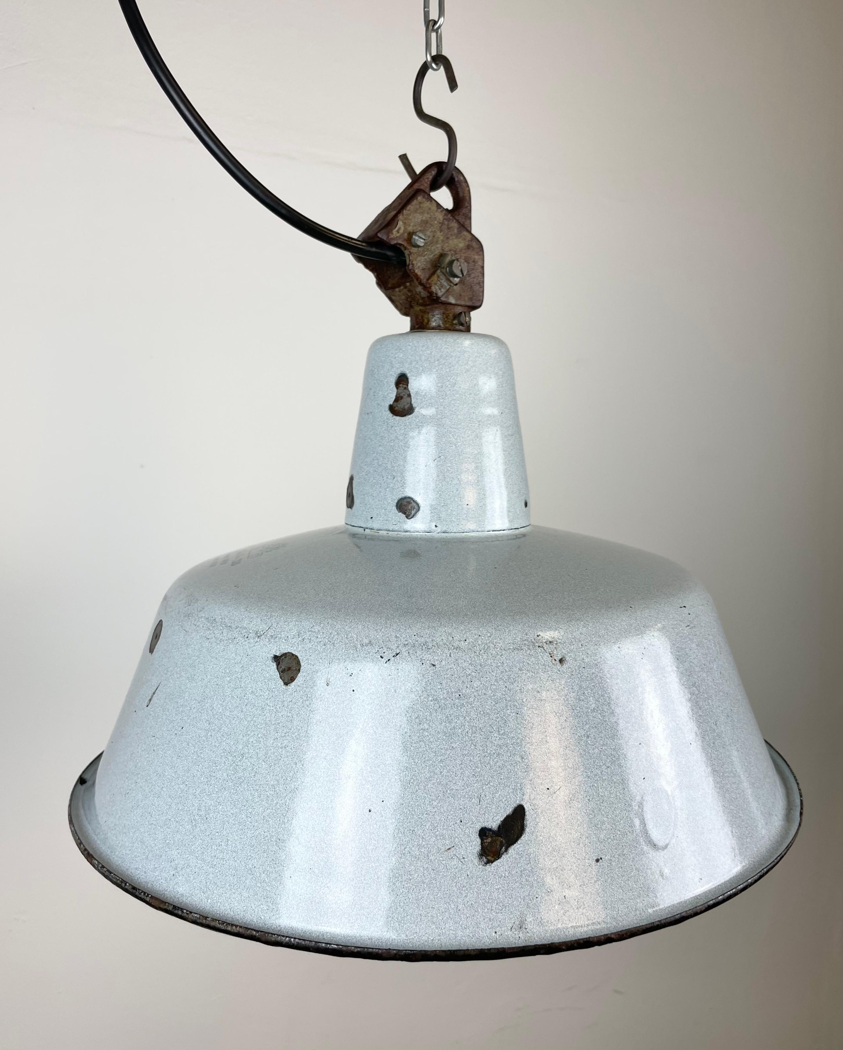 Industrial Grey Enamel Factory Lamp with Cast Iron Top, 1960s For Sale 2
