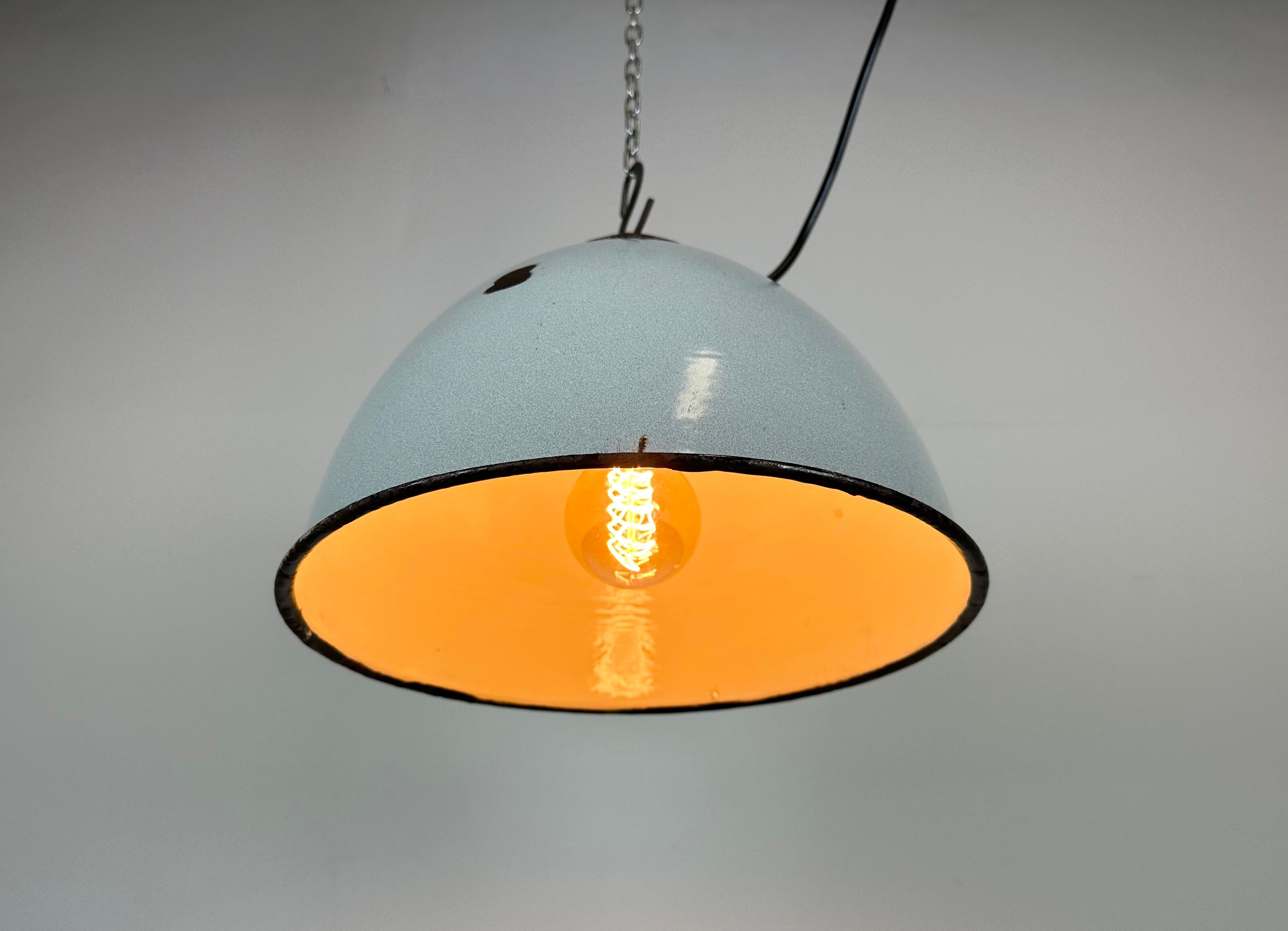 Industrial Grey Enamel Factory Lamp with Cast Iron Top, 1960s For Sale 4
