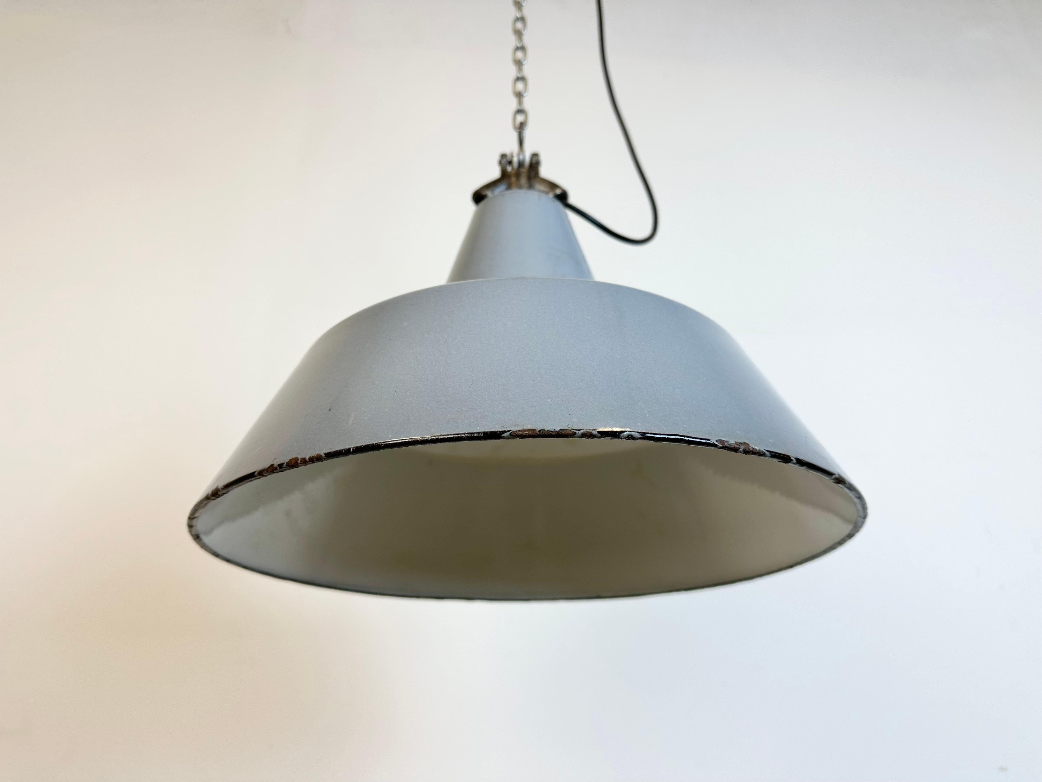 Industrial Grey Enamel Factory Pendant Lamp, 1960s For Sale 5