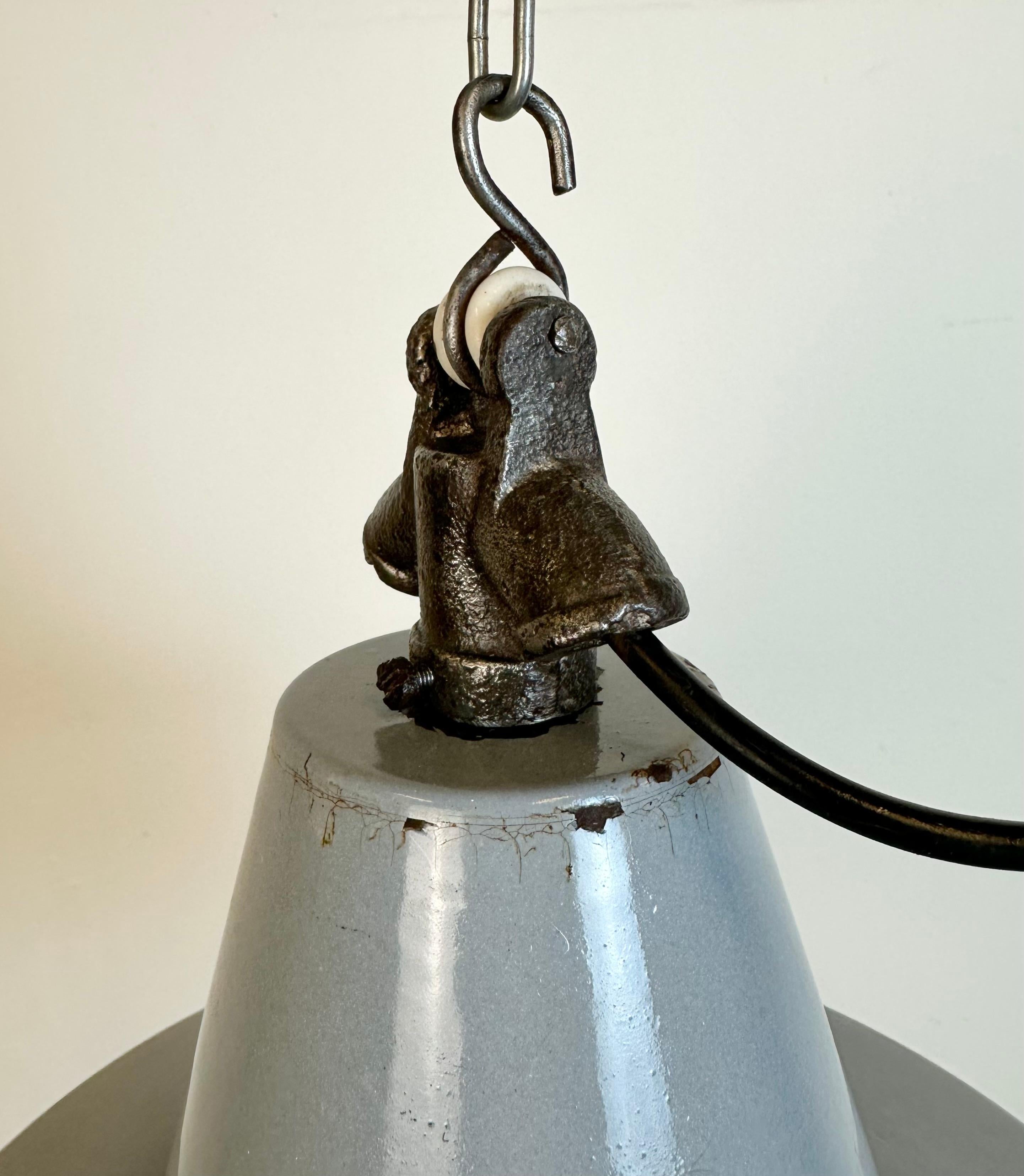 Industrial Grey Enamel Factory Pendant Lamp, 1960s For Sale 9