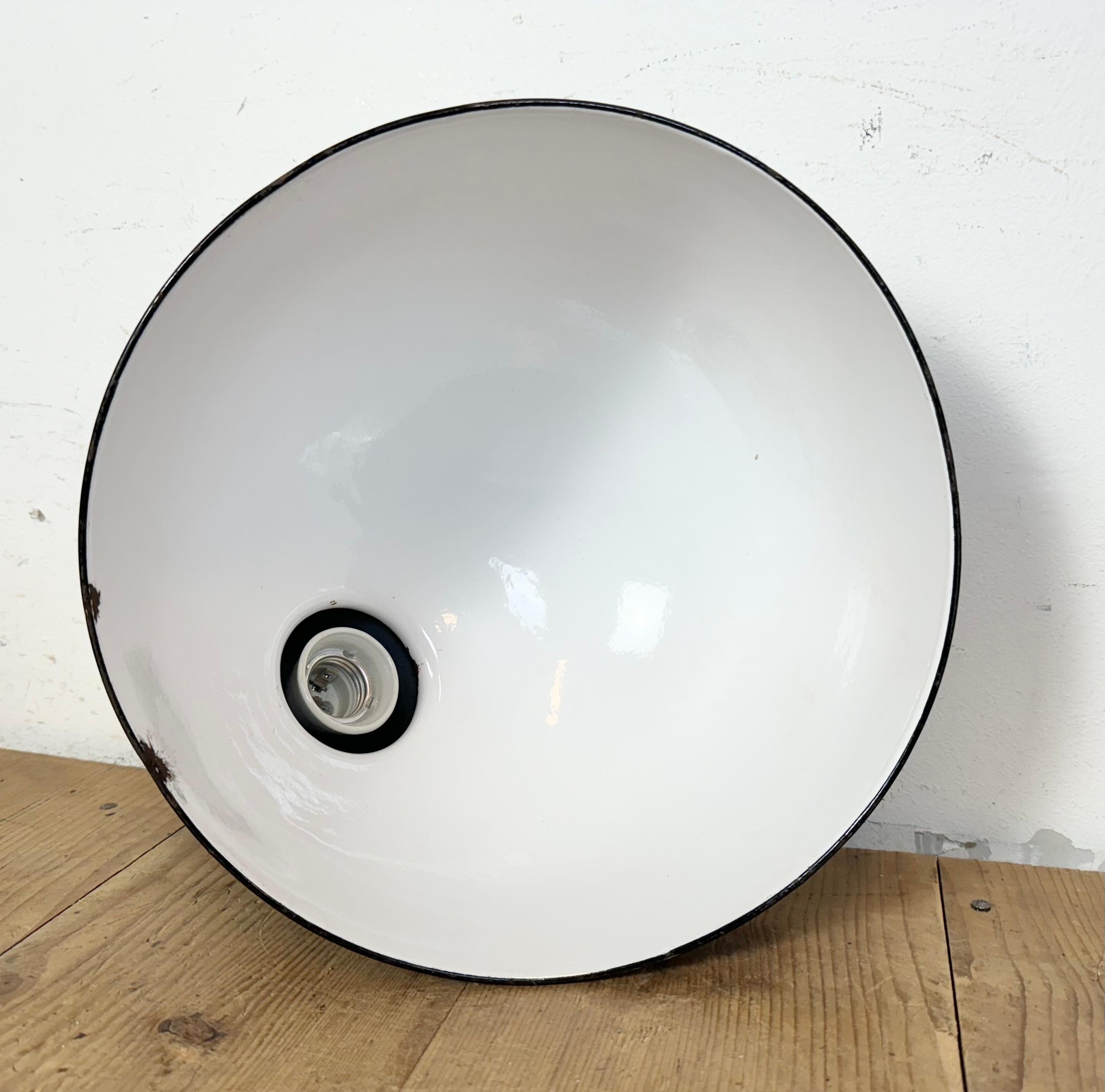 Lampada a sospensione industriale di fabbrica in smalto grigio, anni '60 in vendita 12
