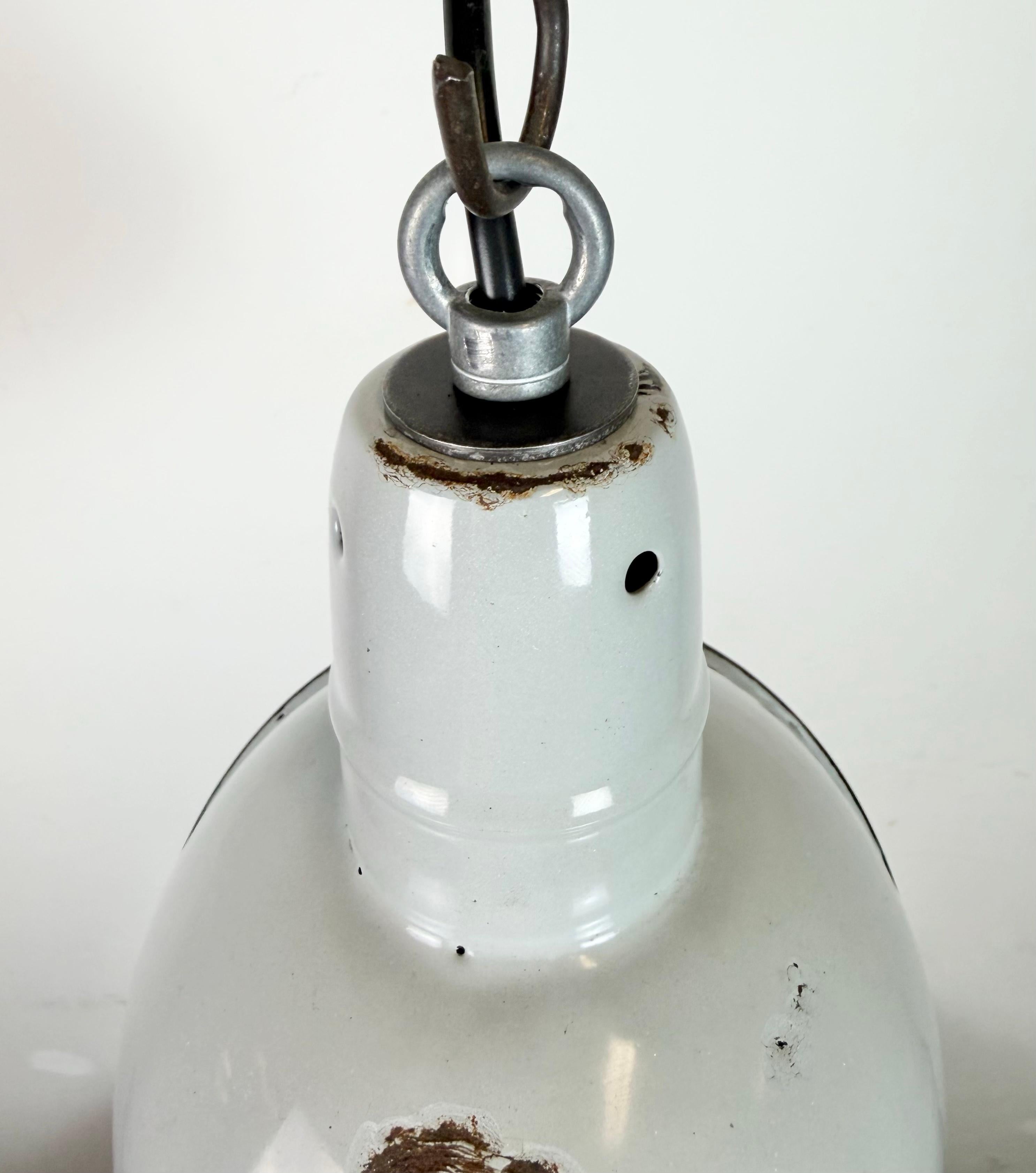 Émail Lampe suspendue industrielle en émail gris, années 1960 en vente