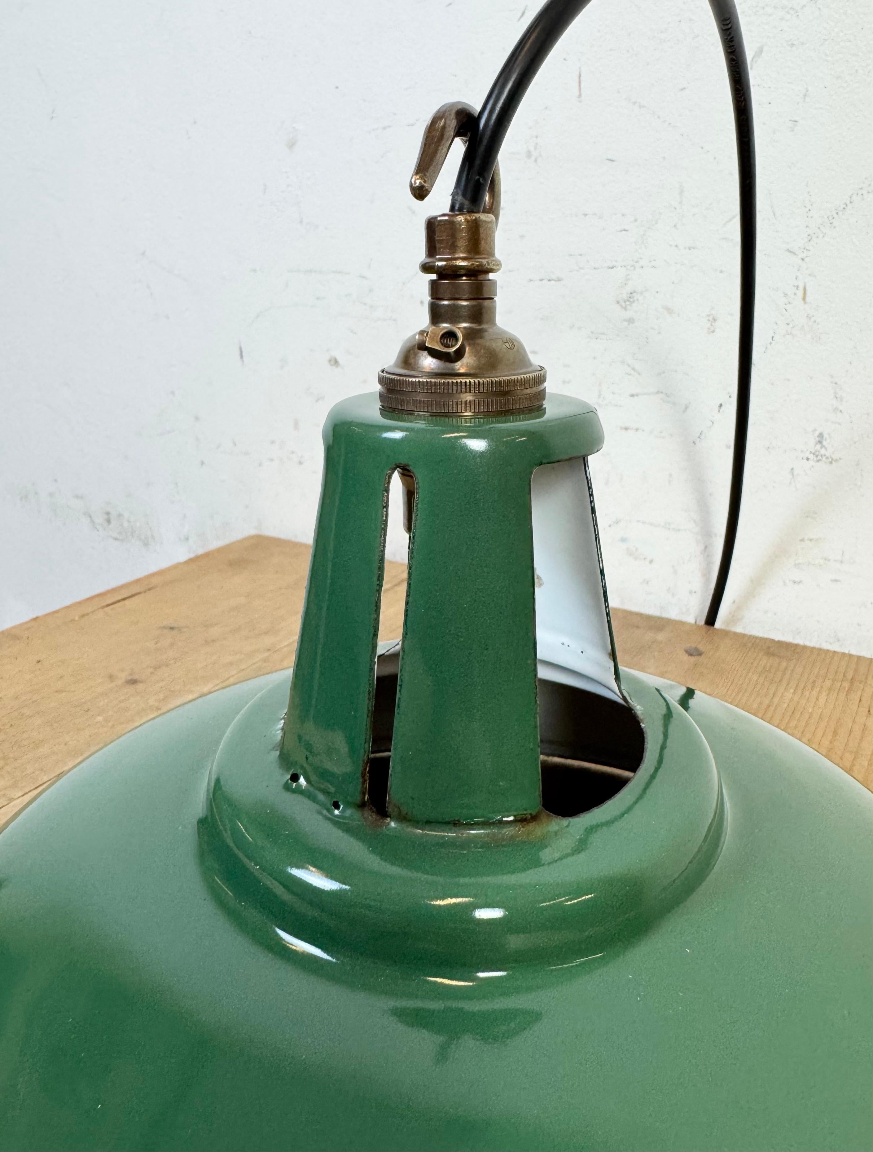 Lampada a sospensione industriale Greene & Greene Factory, anni '60 in vendita 6