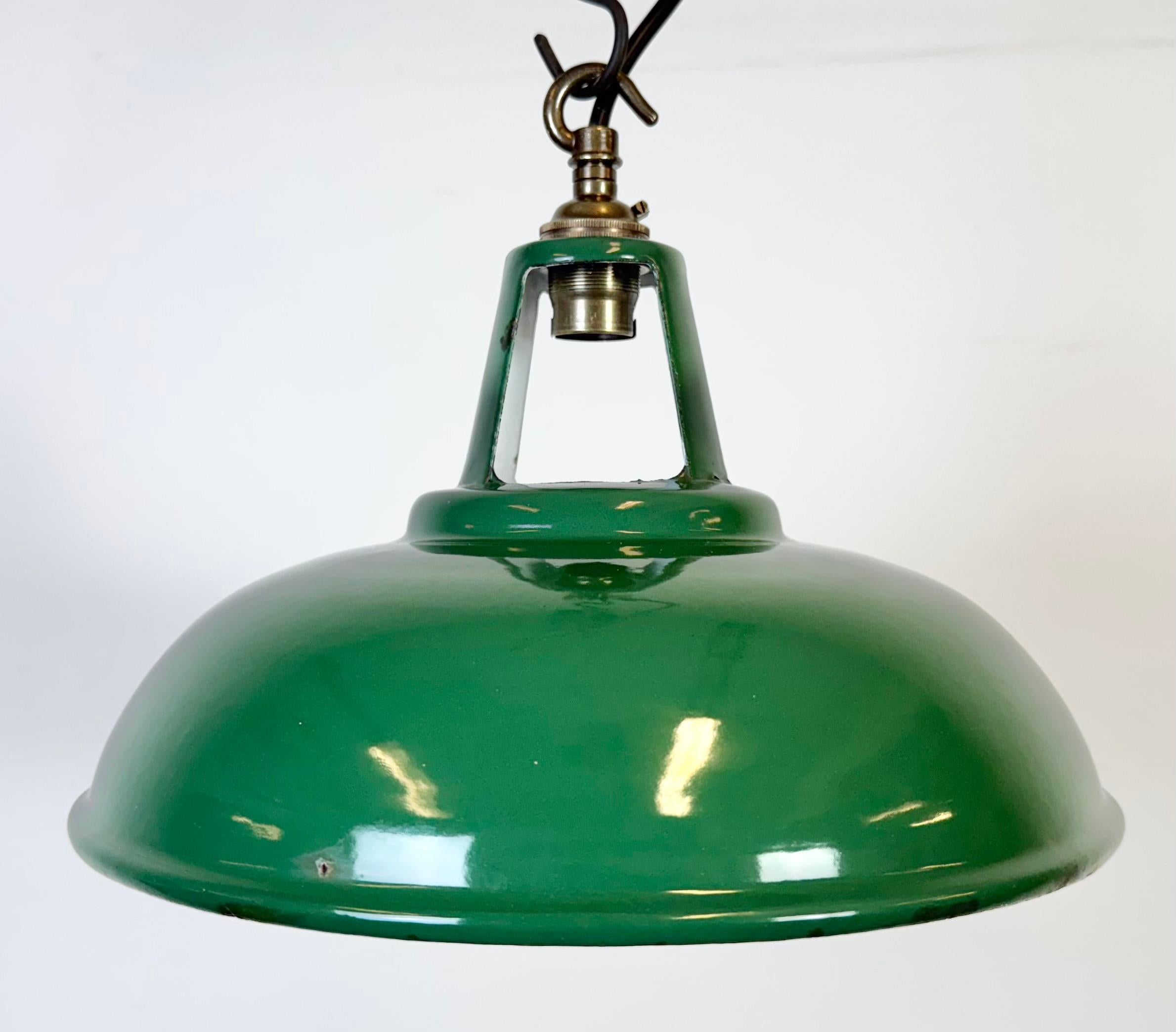 Industriale Lampada a sospensione industriale Greene & Greene Factory, anni '60 in vendita