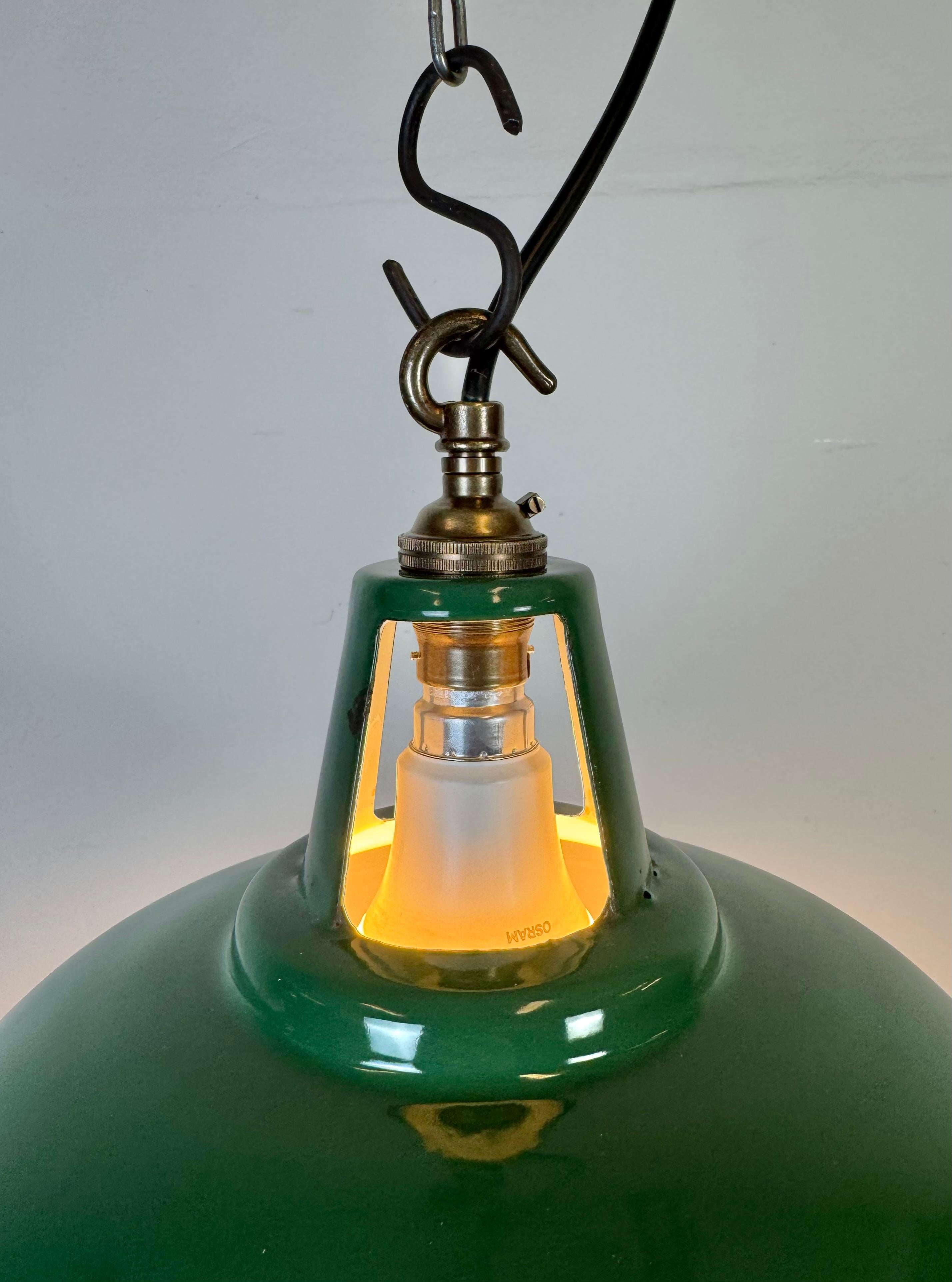 Ottone Lampada a sospensione industriale Greene & Greene Factory, anni '60 in vendita
