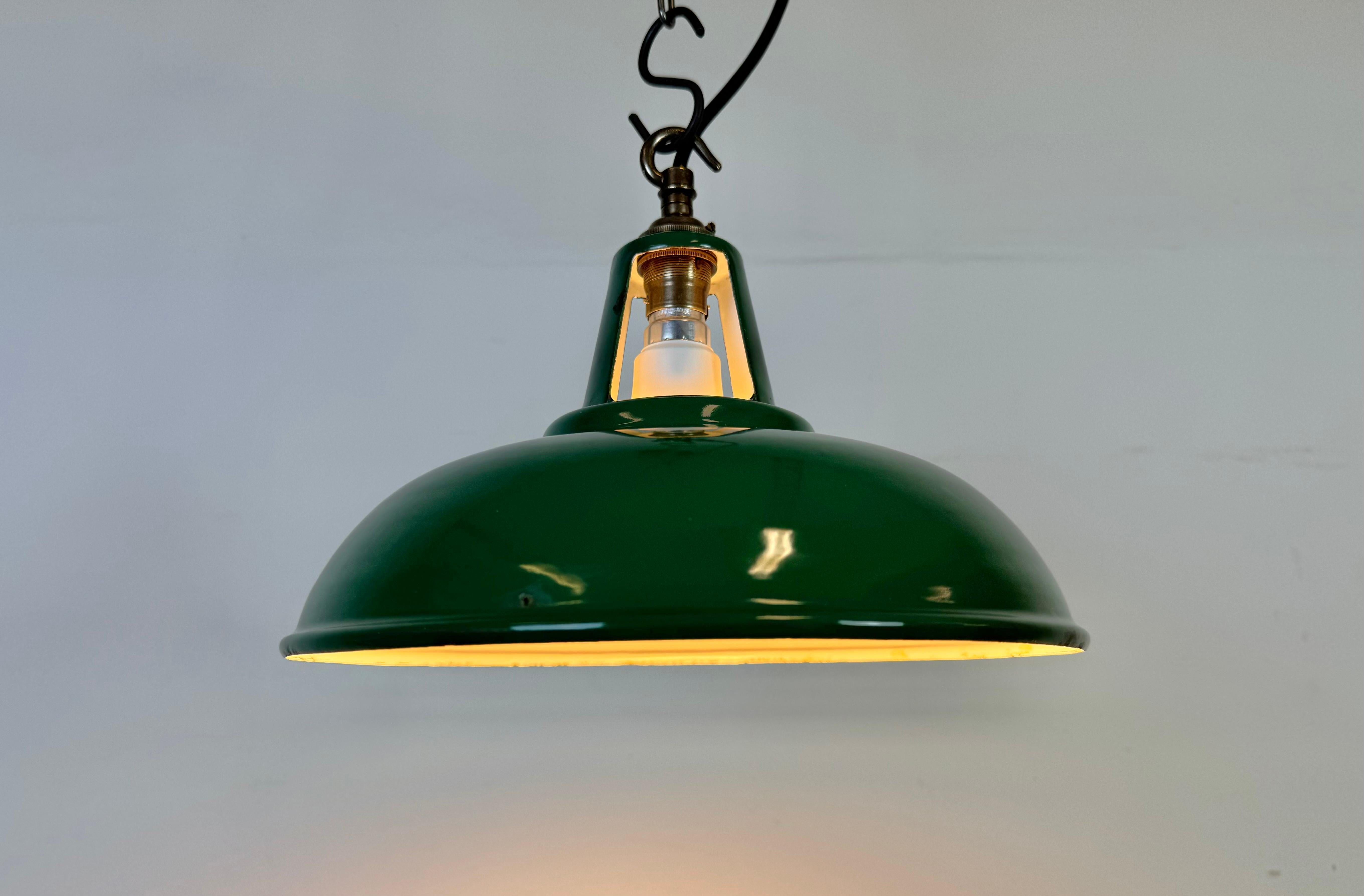 Lampada a sospensione industriale Greene & Greene Factory, anni '60 in vendita 1