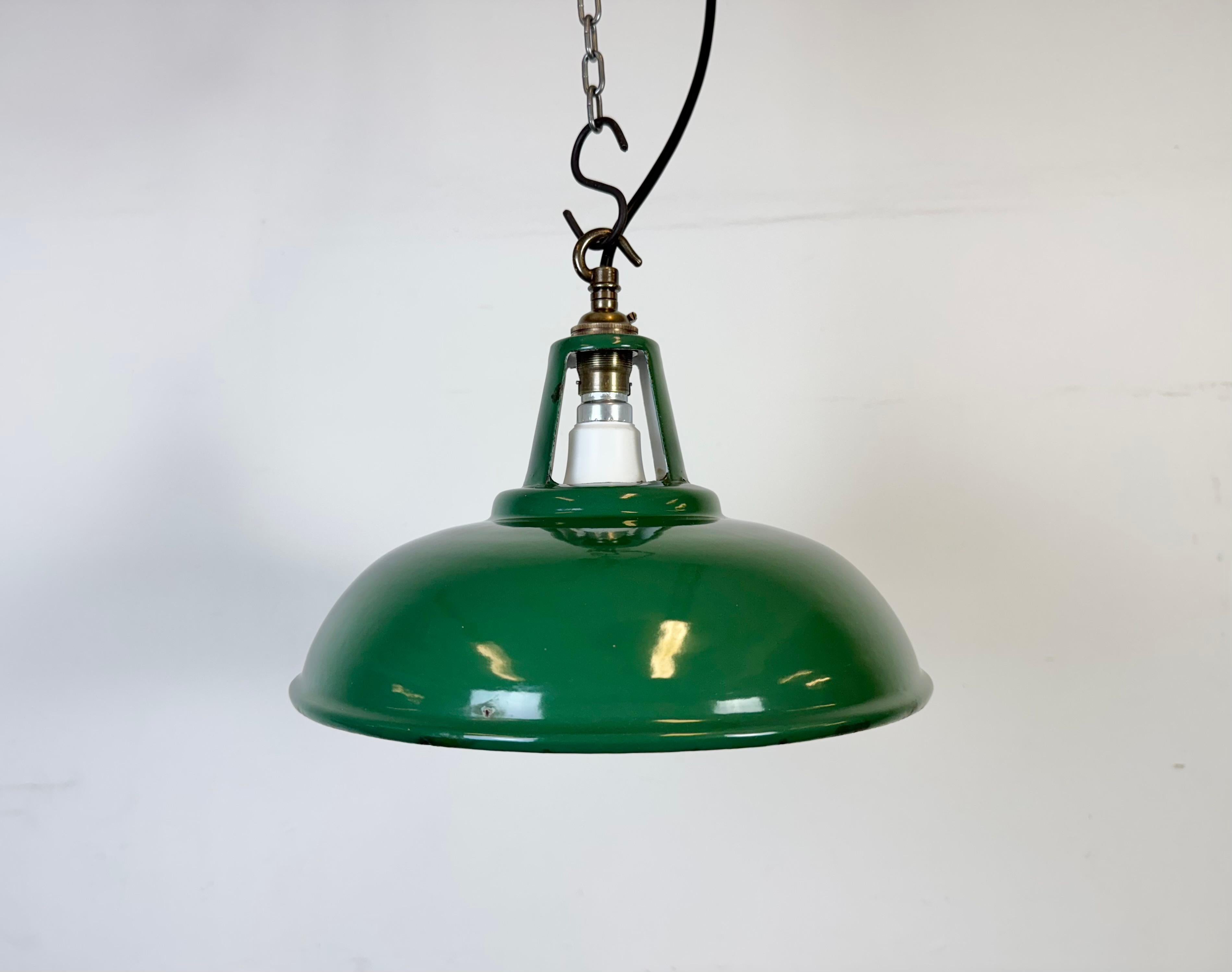 Lampada a sospensione industriale Greene & Greene Factory, anni '60 in vendita 2